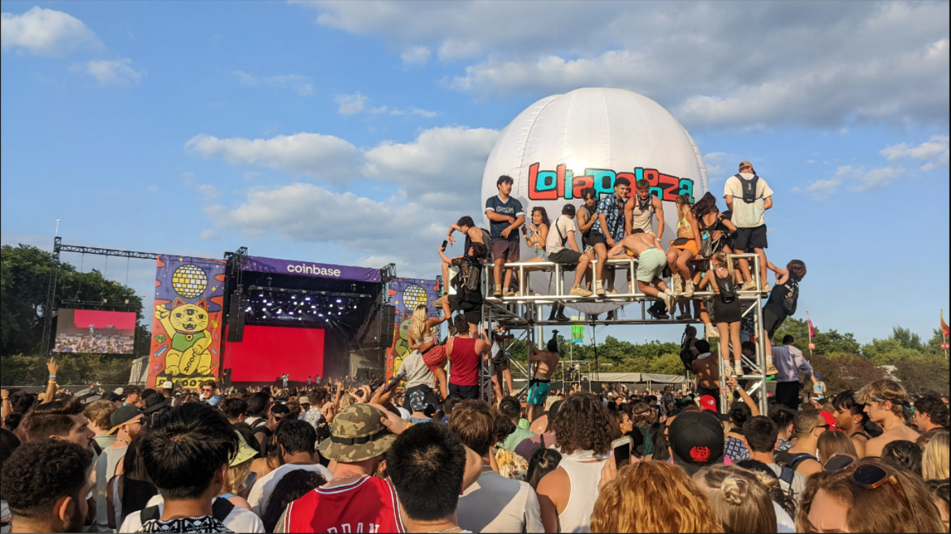 Lollapalooza festival fans crowd