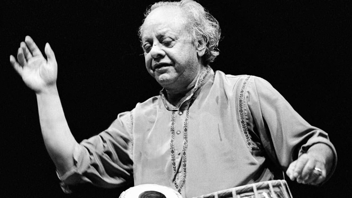Ustad Alla Rakha playing the tabla