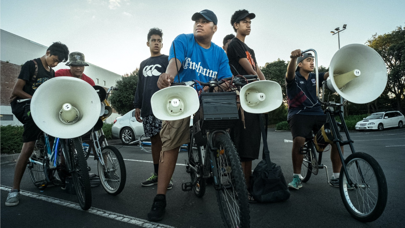 The Siren Wars' Phenomenon