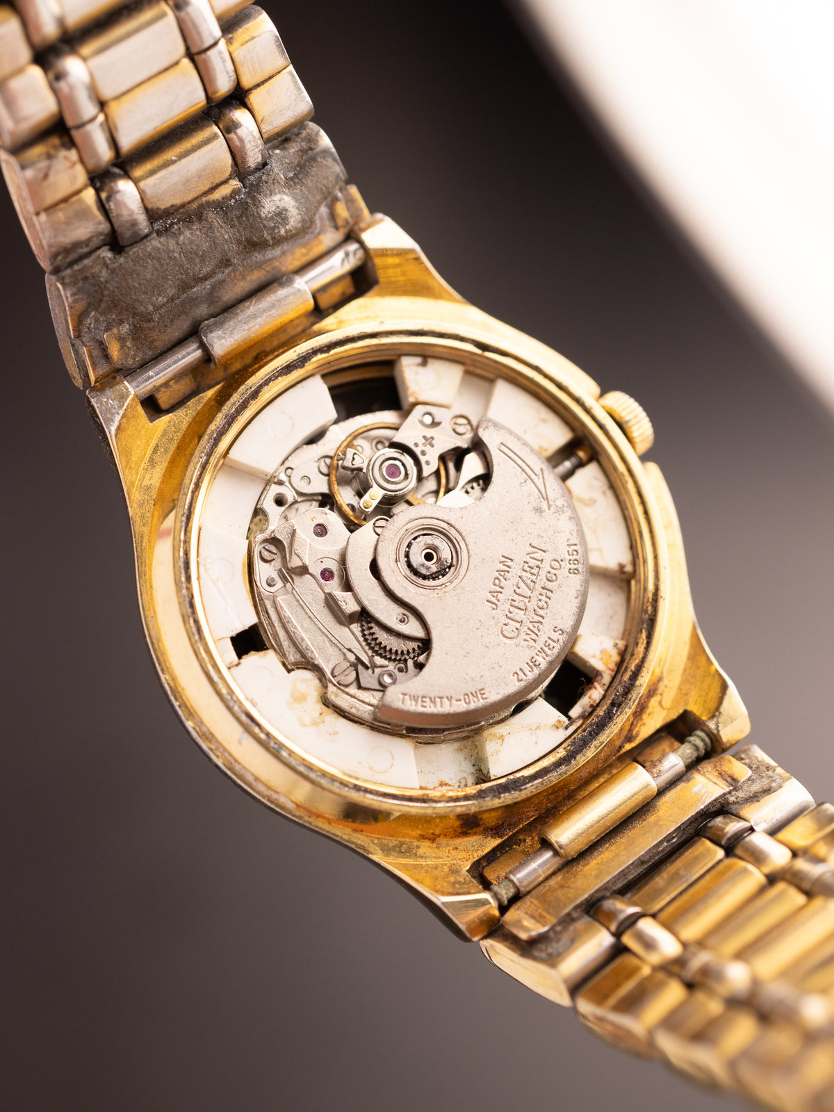 Citizen Golden Eagle Gold 090461 (Ref. 4-R16166 RC) (32mm; Automatic) (Rare)