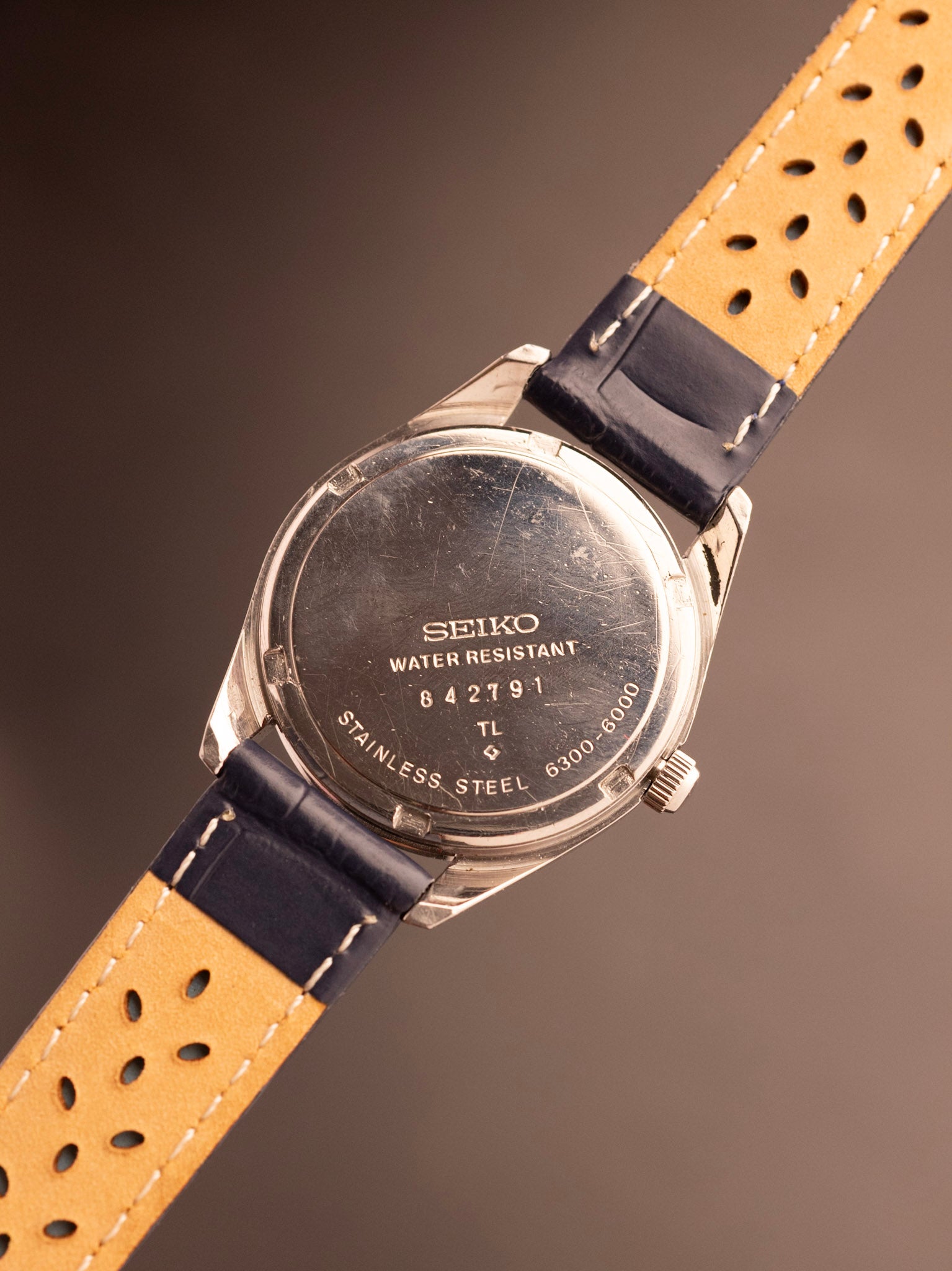 Seiko Hi Beat 17 Jewels Arabic Numerals 842791 (Ref. 6300-6000) (32mm; Manual)