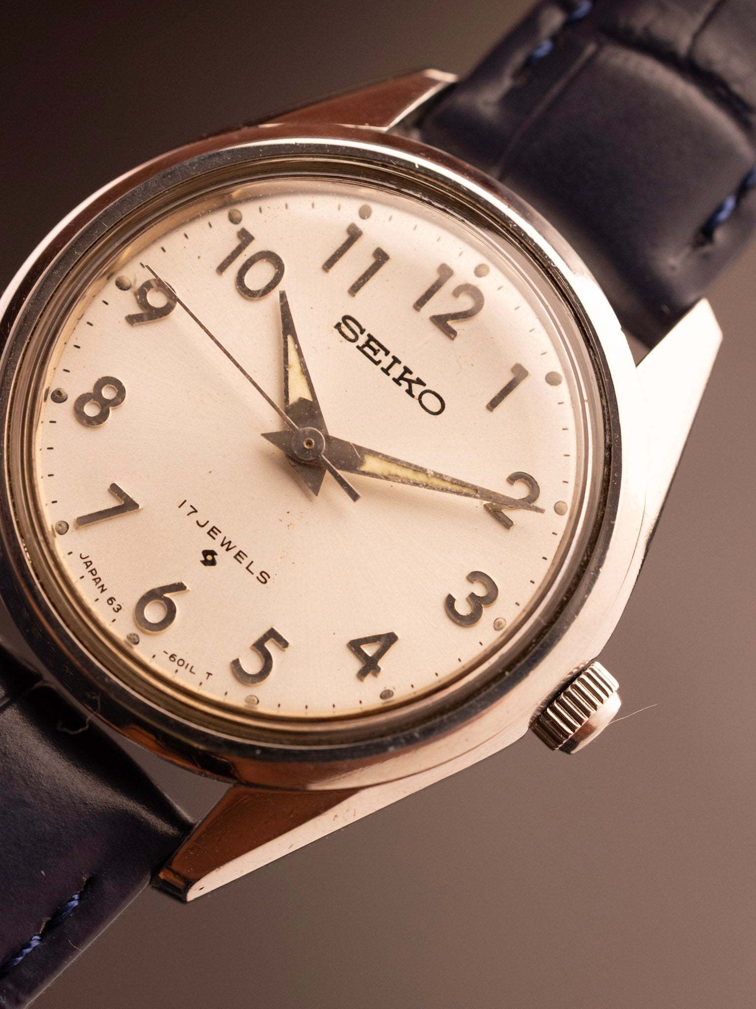 Seiko Hi Beat 17 Jewels Arabic Numerals 842791 (Ref. 6300-6000) (32mm; Manual)