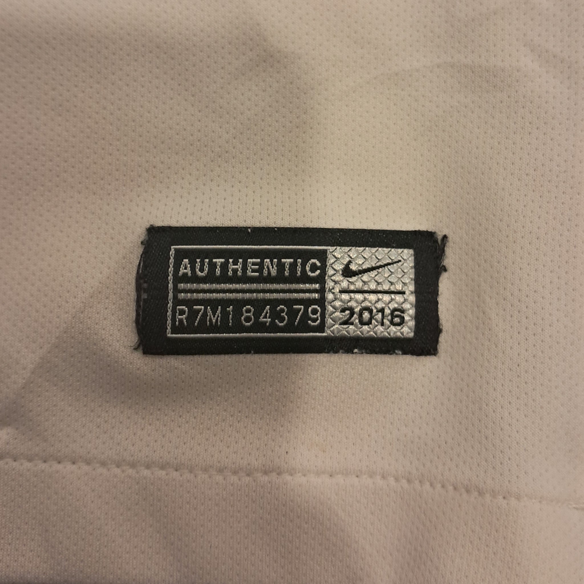 2016-17 AS Roma Away Jersey - M