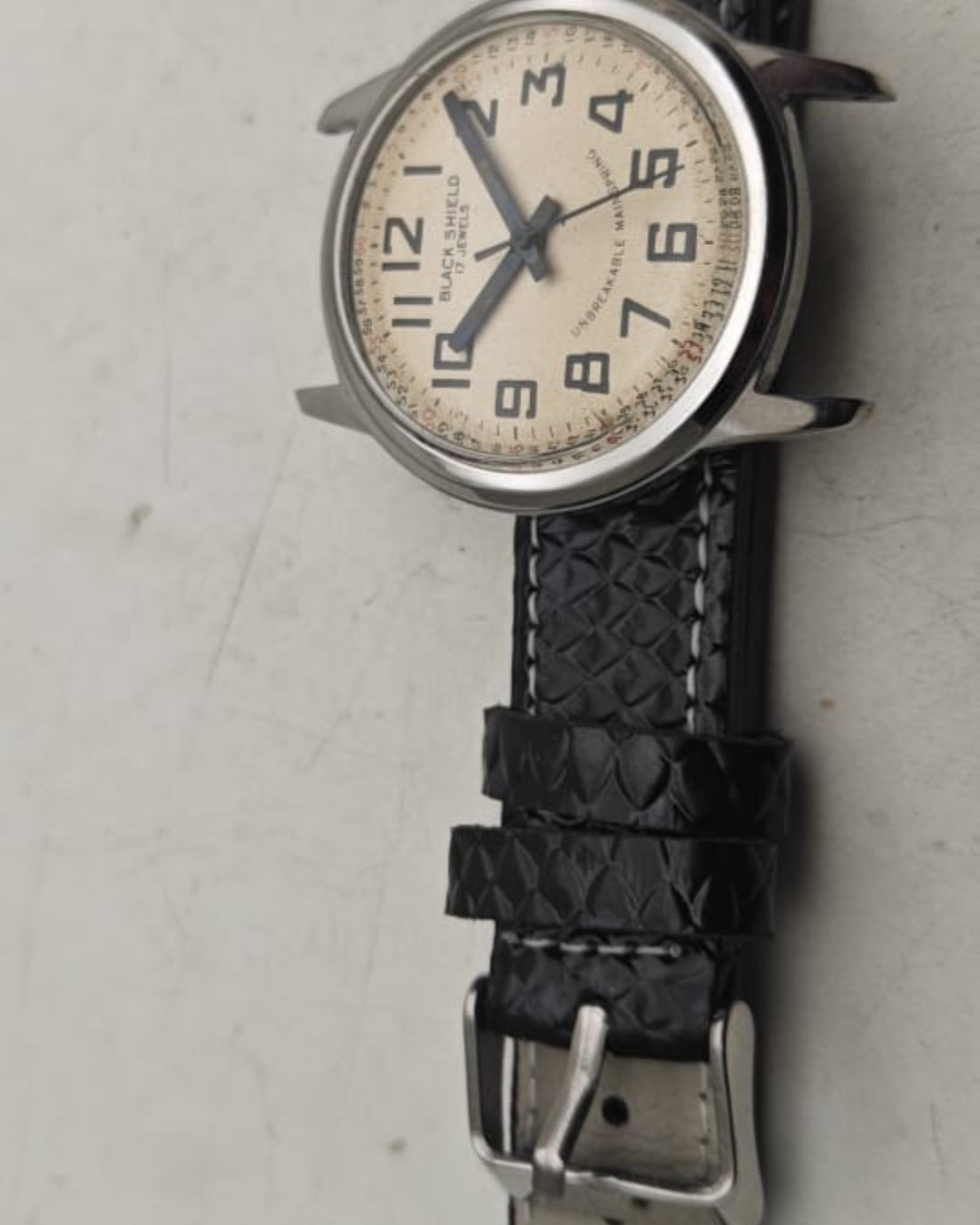 Black Shield Vintage Watch (Automatic)