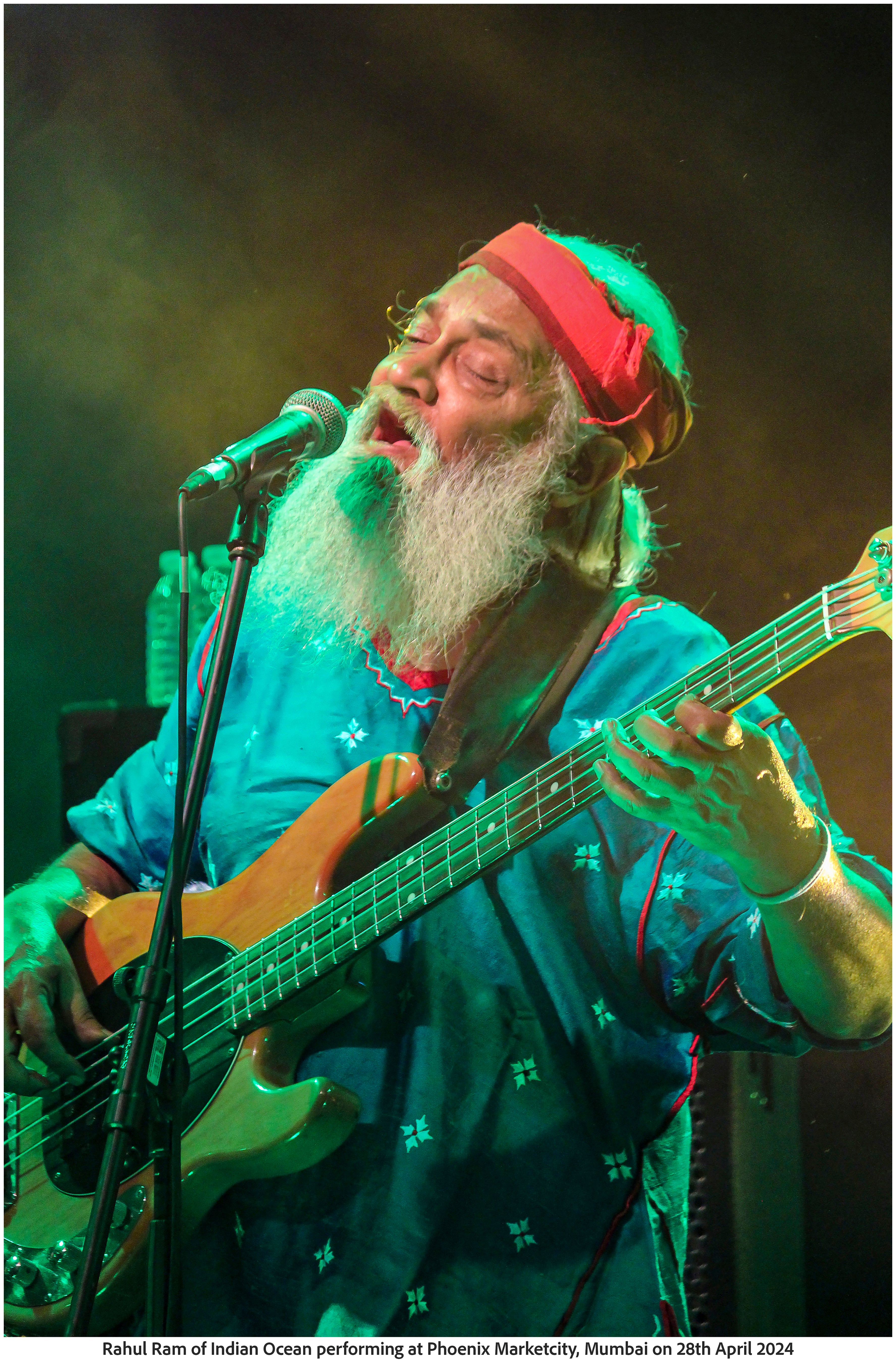 Rahul Ram of Indian Ocean performing at Phoenix Marketcity, Mumbai on 28th April 2024 (Photo Frame)