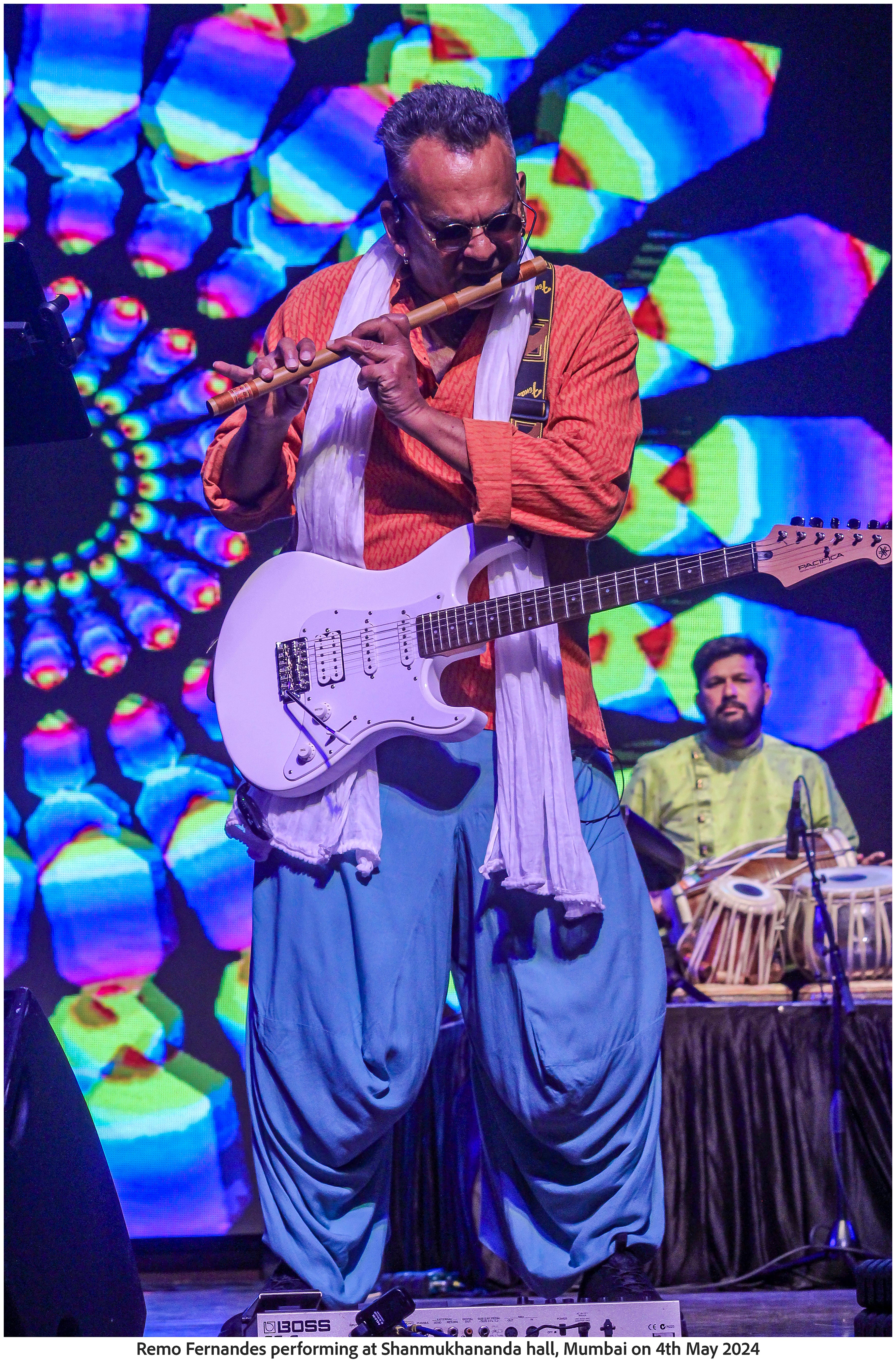 Remo Fernandes performing at Shanmukhananda hall, Mumbai on 4th May 2024 (Photo Frame)
