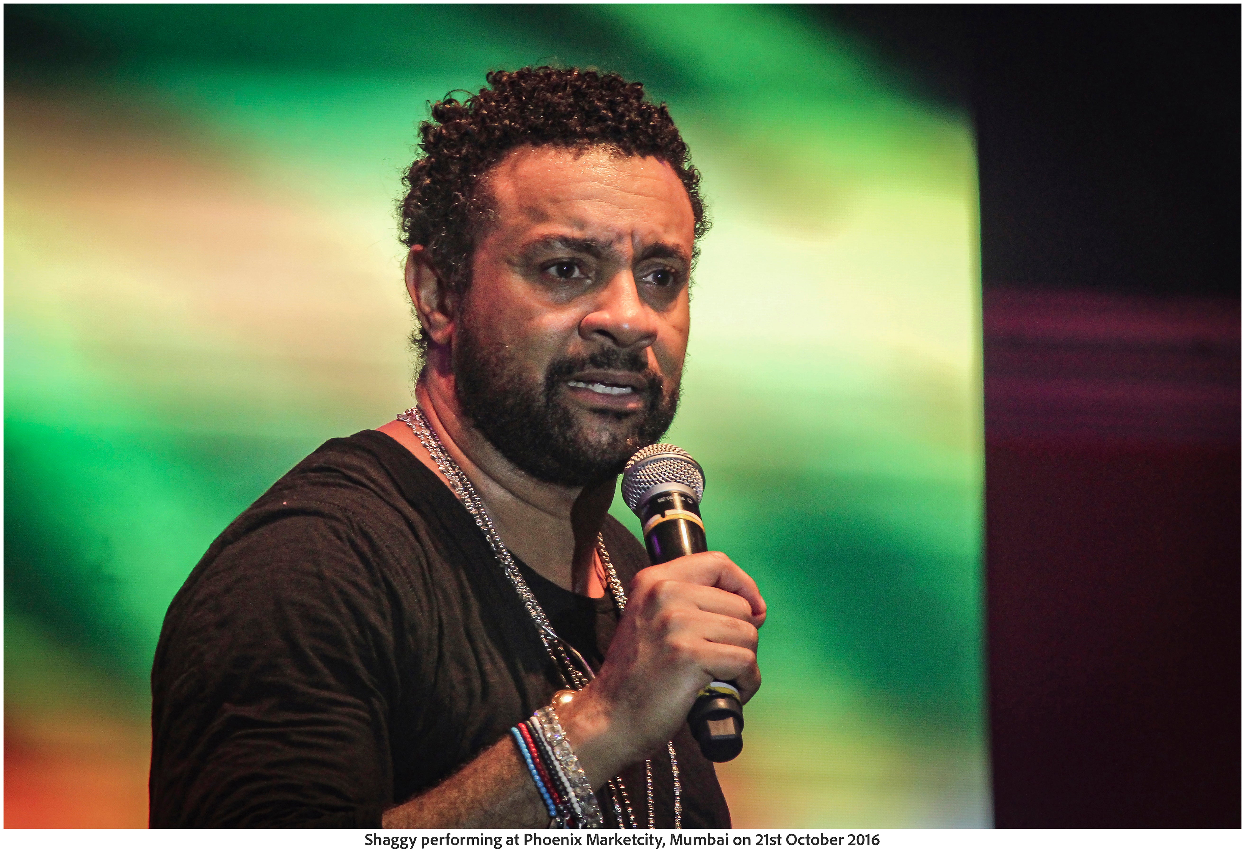Shaggy performing at Phoenix Marketcity, Mumbai on 21st October 2016 (Photo Frame)