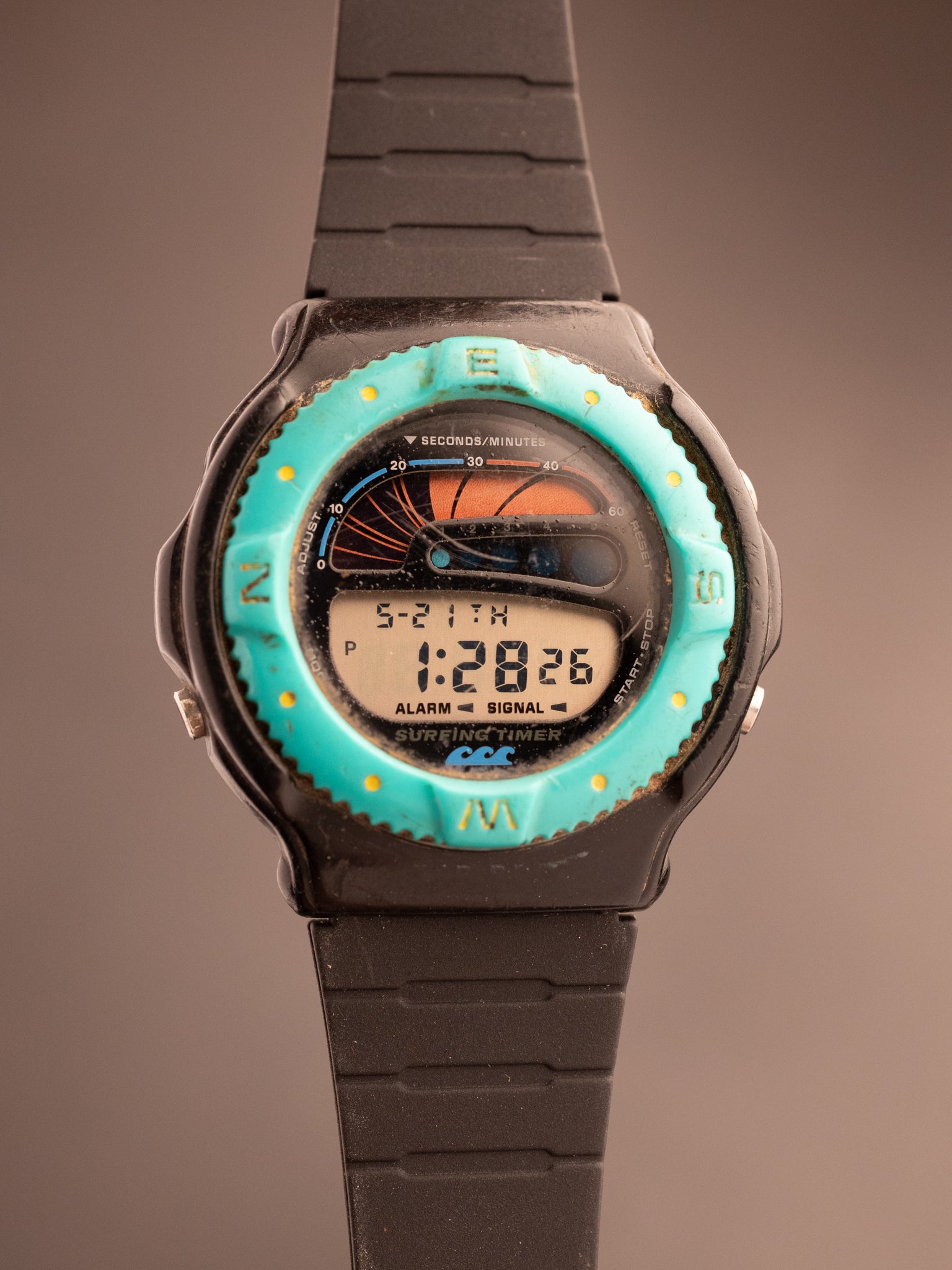 Casio Surfing Timer (Ref. SUF-100) (44mm; Digital) – The Revolver Club