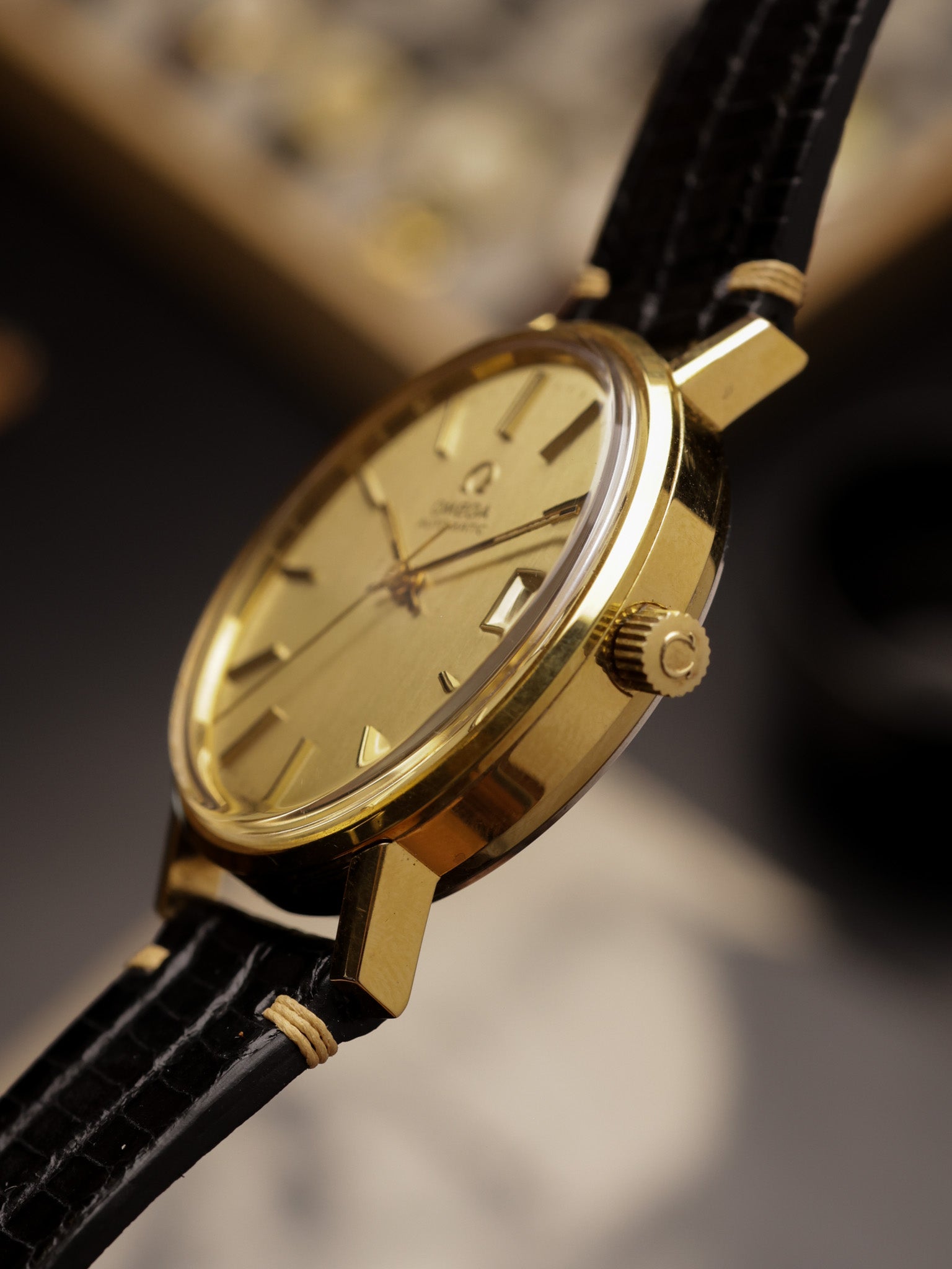 Omega Automatic (Ref.166.0202) Bi-Directional Date Adjustment- Automatic