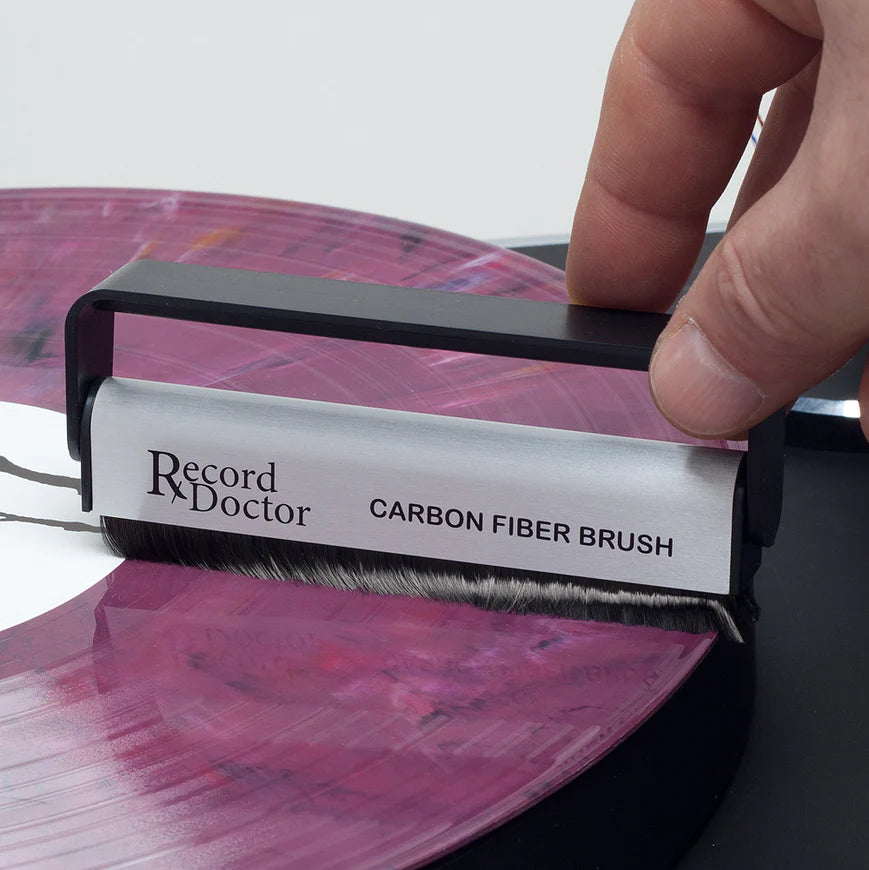 Pangea Record Doctor Carbon Fiber Brush