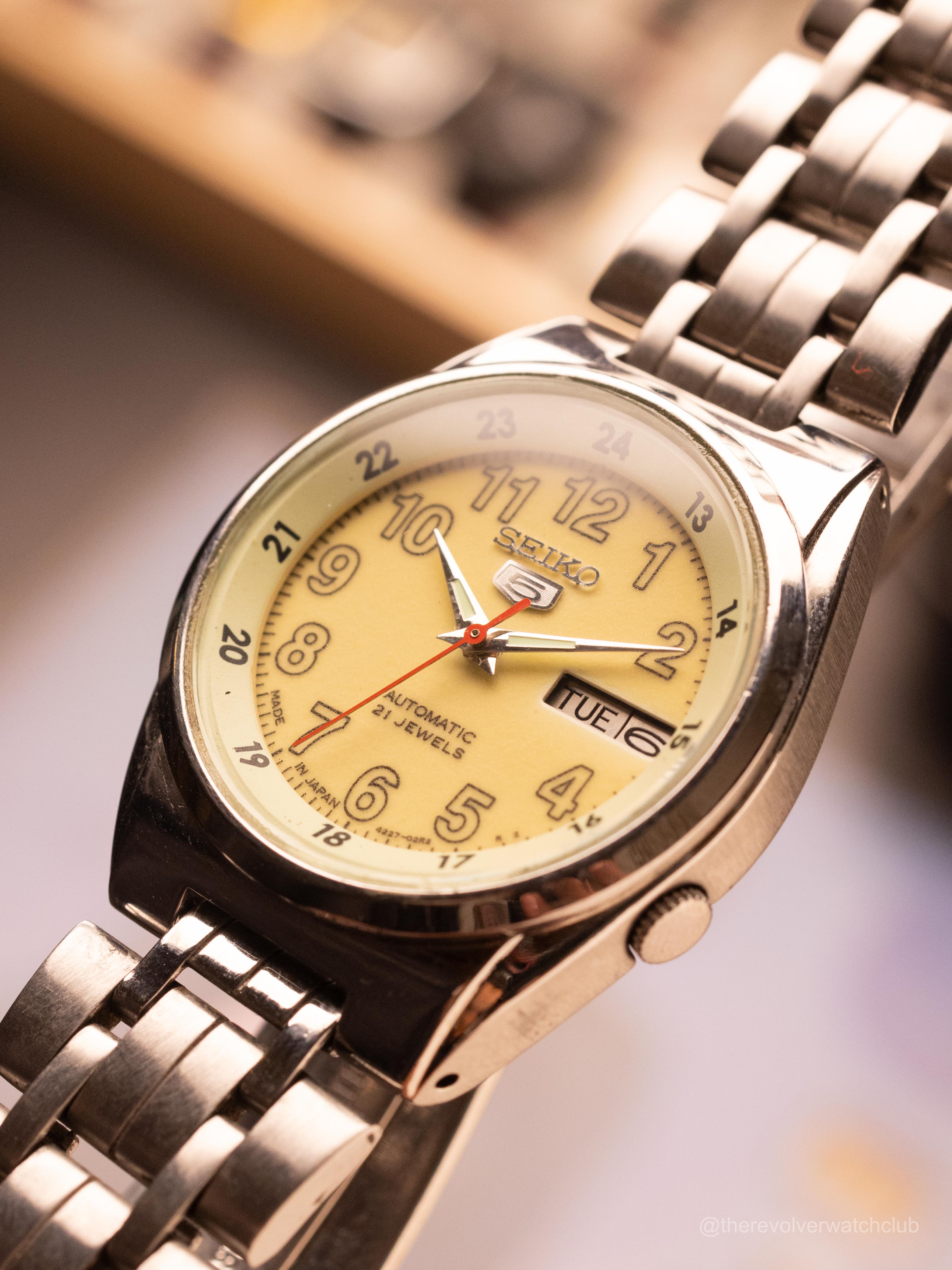 Seiko 5 (Ref. 4227 00N0) (31mm; Automatic) — image 2