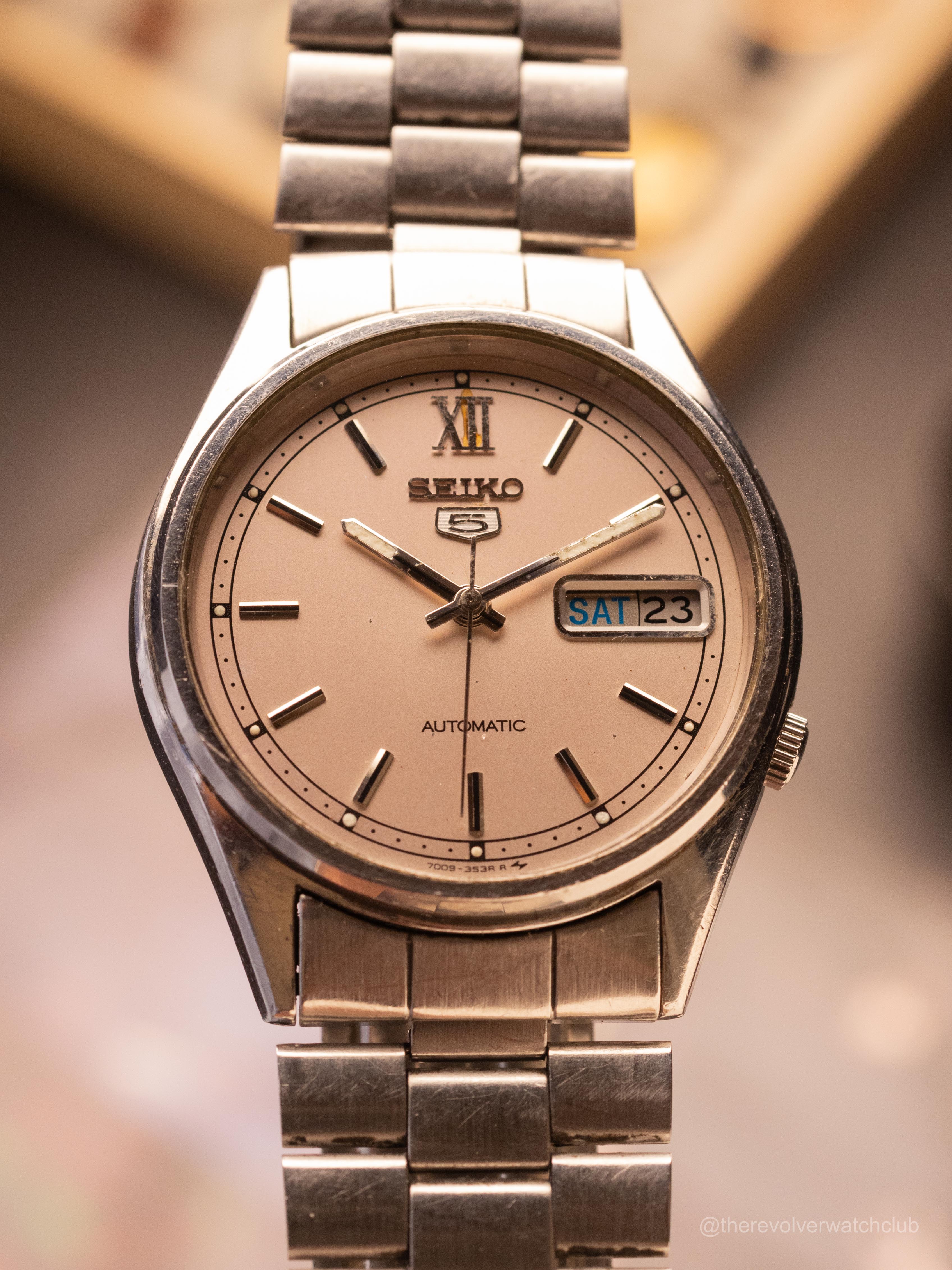 Seiko Hi-Beat Salmon Dial (Ref. 7009-8920) (35mm; Automatic) — image 1