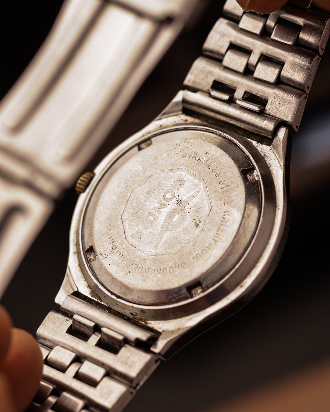 Buy Vintage Watch Seiko Quartz [28x30mm] The Revolver Club