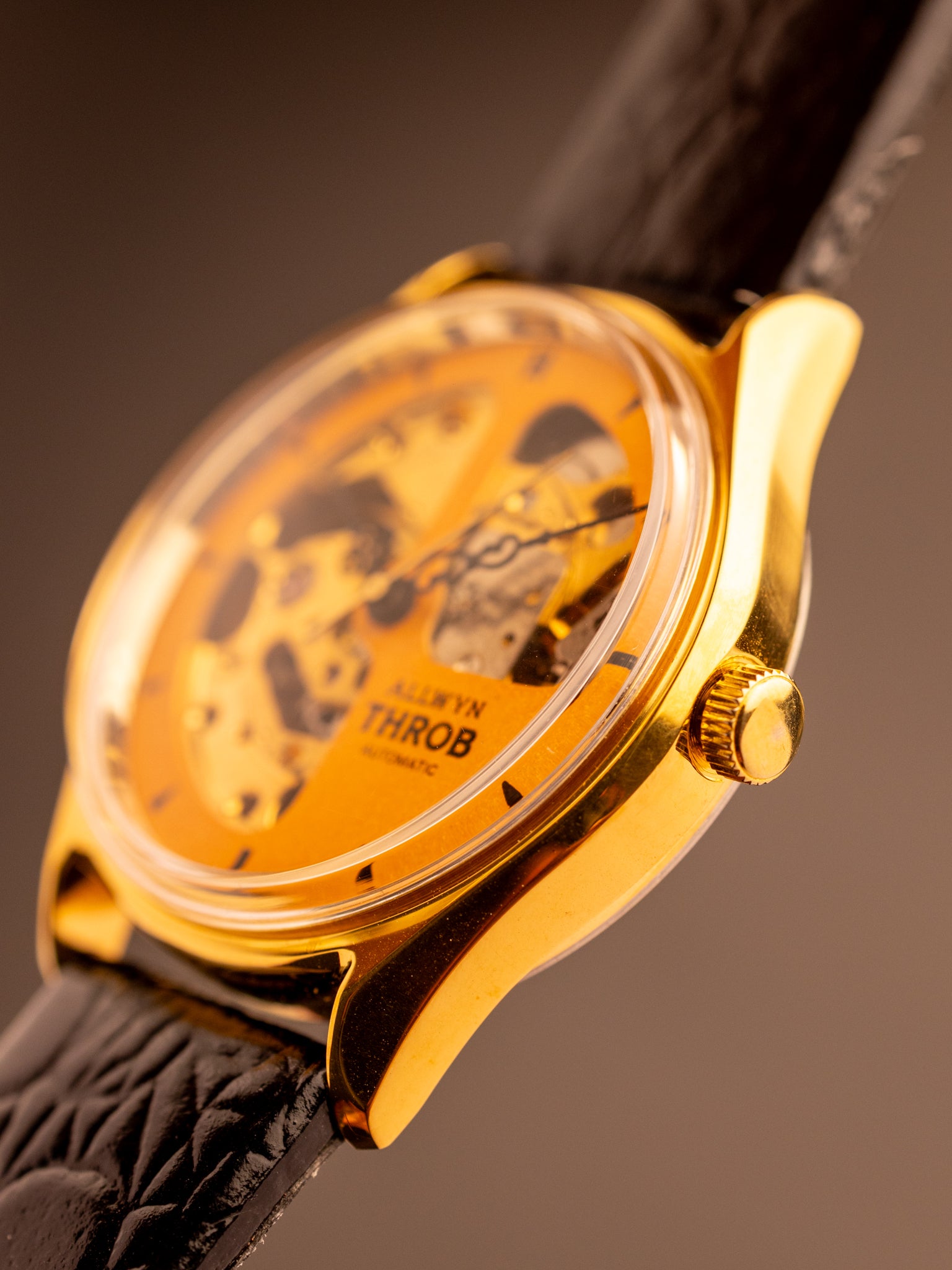 Allwyn Throb (Ref. M153-8000) (34mm; Automatic) (Very Rare; Mint Condition)