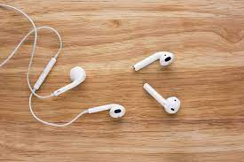 Wired and Wireless earphones