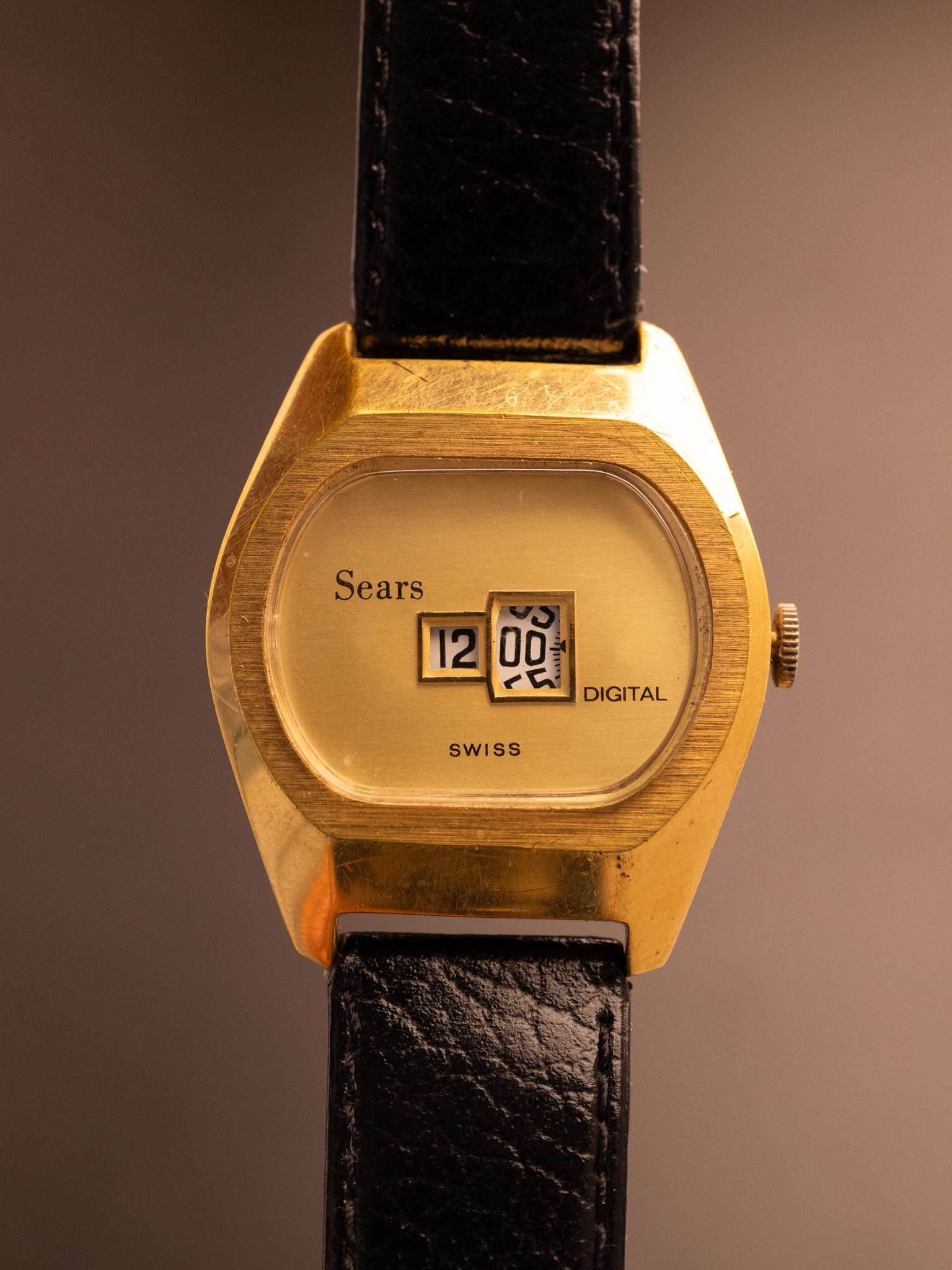 Sears Jump Hour Digital – The Revolver Club