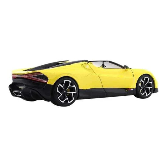 Bburago - 1 : 18 Diecast Scale Model -  Official Licensed Product - Bugatti Mistral