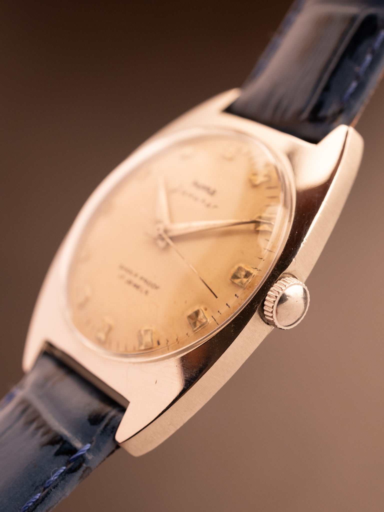 HMT Jawahar Cream White Dial Blue Strap (Ref. 140178) (35mm; Manual)