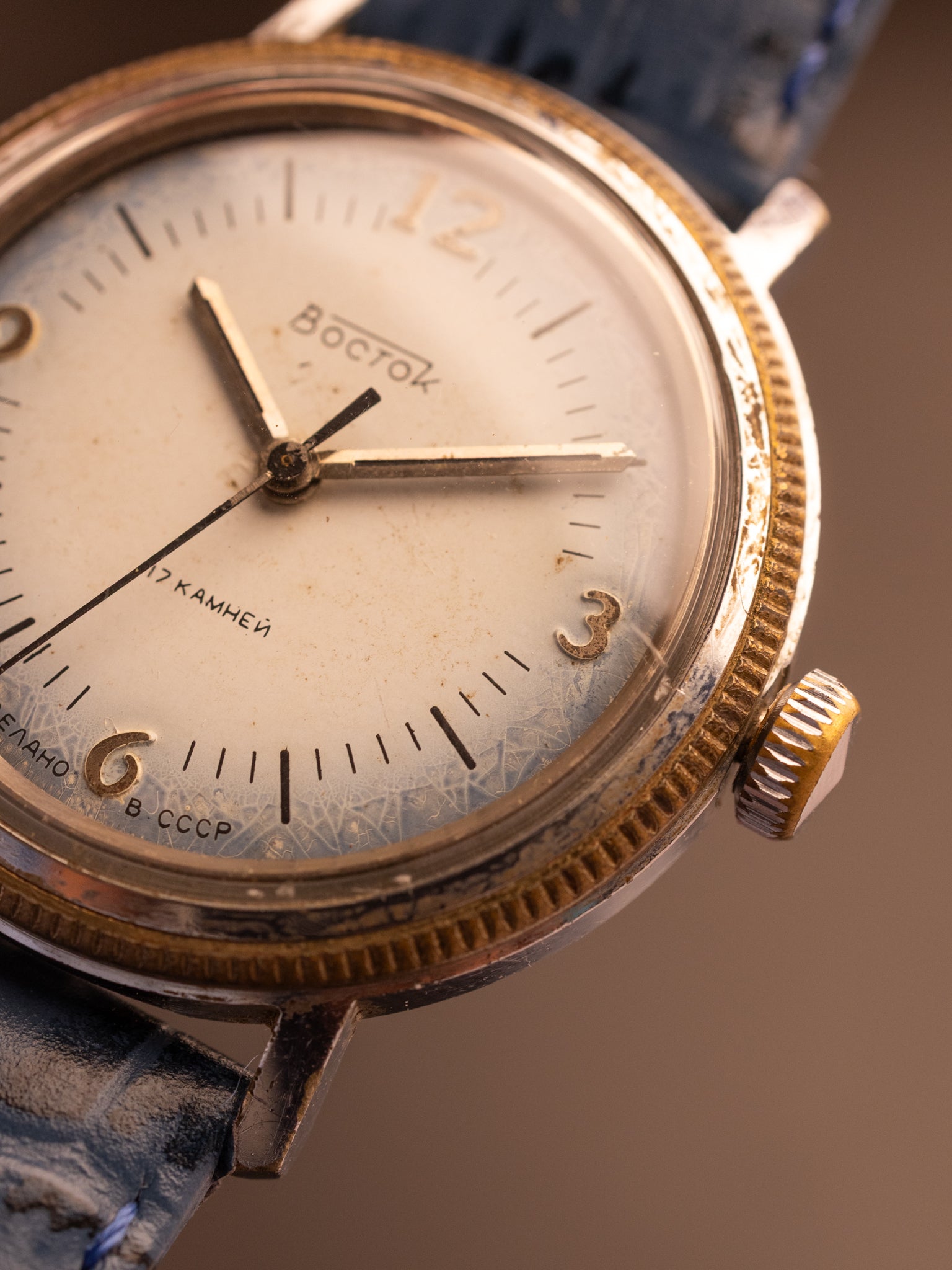 Vostock USSR (Ref. 2409A) (37mm; Manual)