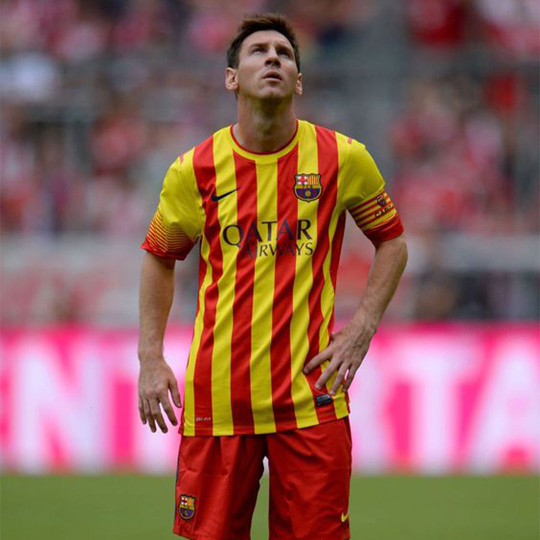19 Barcelona 13/14 Away Kit (XL)