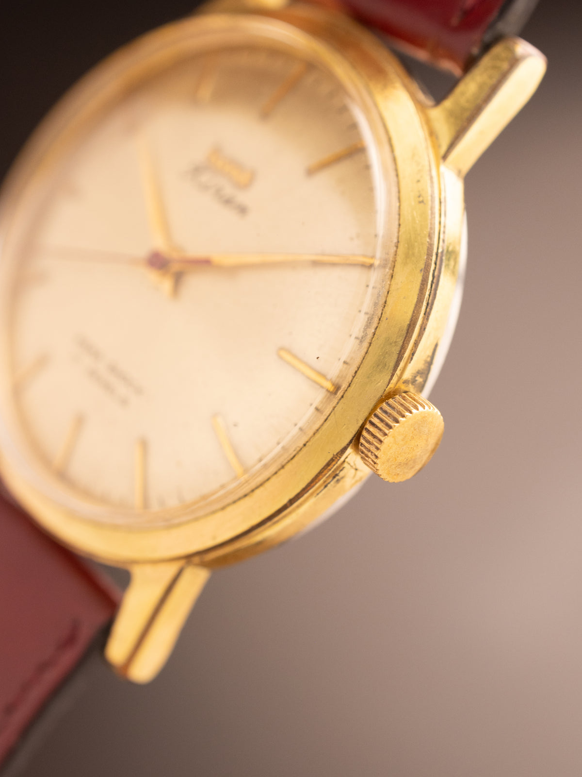HMT Kiran Sunburst Gold Dial Super Mint Very Rare ( 030585 )