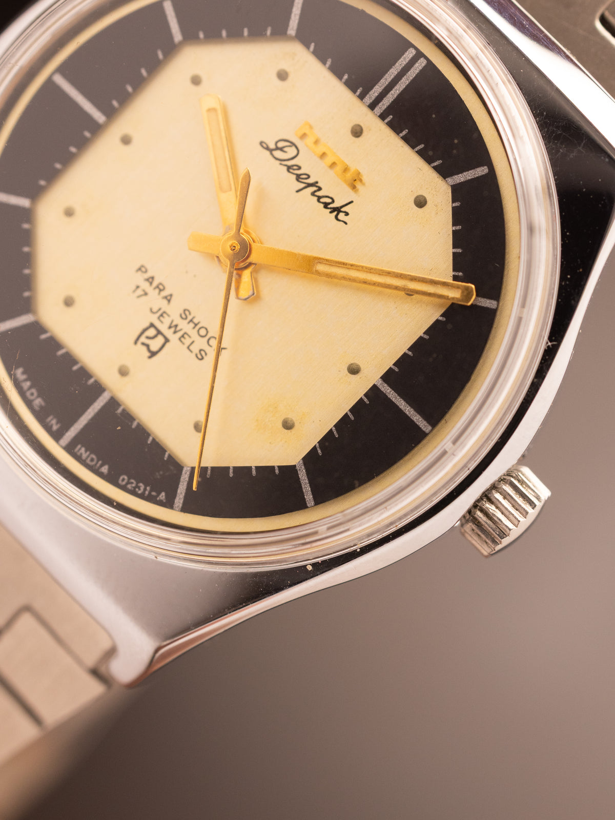 HMT Deepak NOS Yellow Brown Dial ( 599070 )