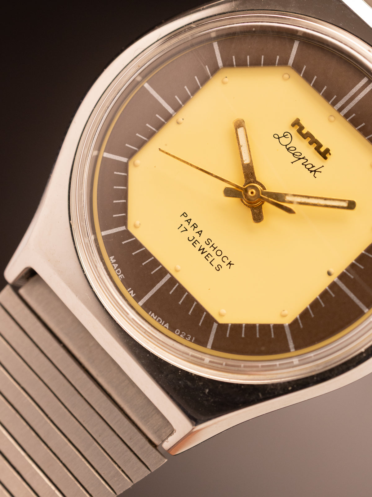 HMT Deepak NOS Yellow Brown Dial ( 417030 )