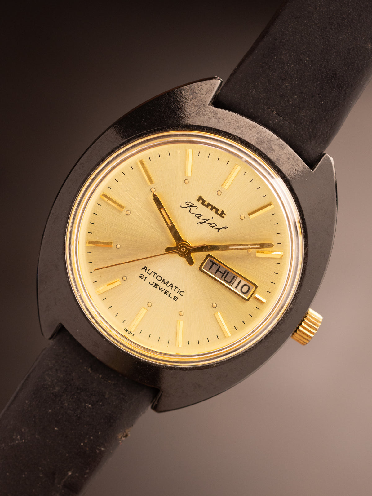 HMT Kajal Black Case Gold Dial Super Mint ( 630100 )