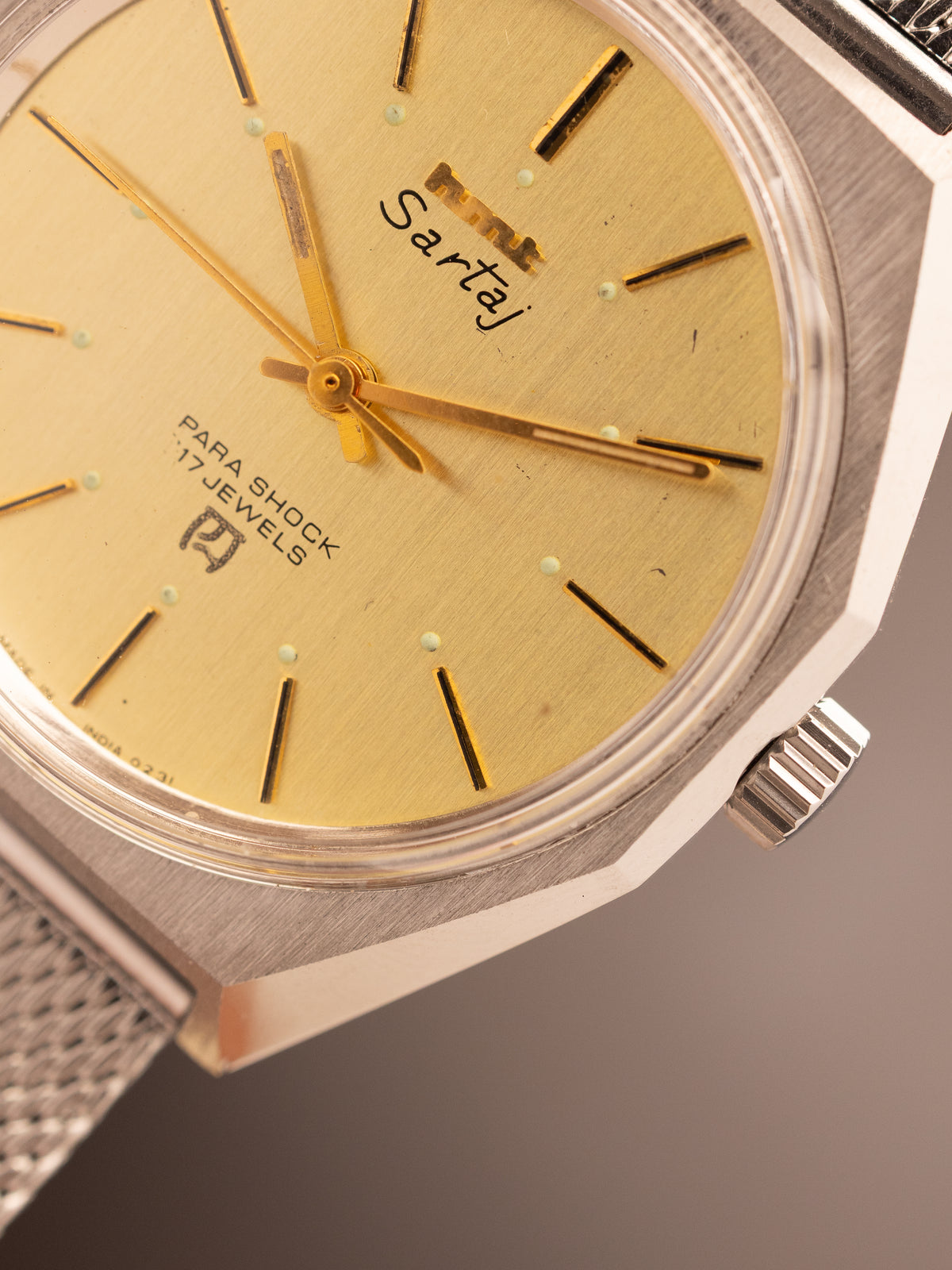HMT Sartaj Gold Dial Super Mint ( 050185 )
