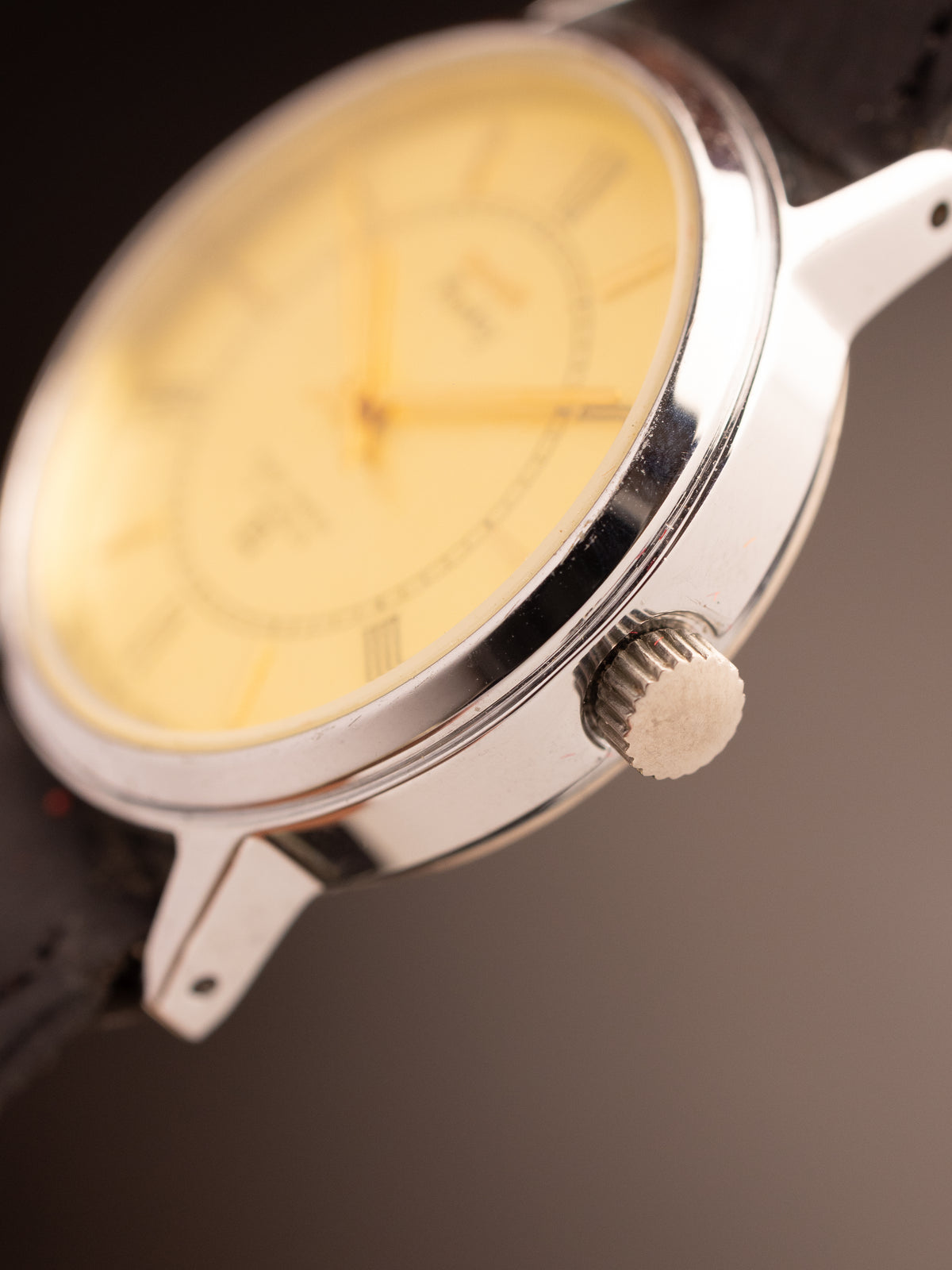 HMT Pankaj Gold Dial NOS 1 ( 599070 )