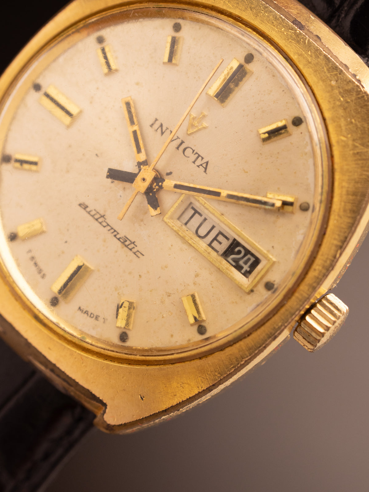 Invicta Automatic Day Date Gold Vintage Super Rare ( 26881 )