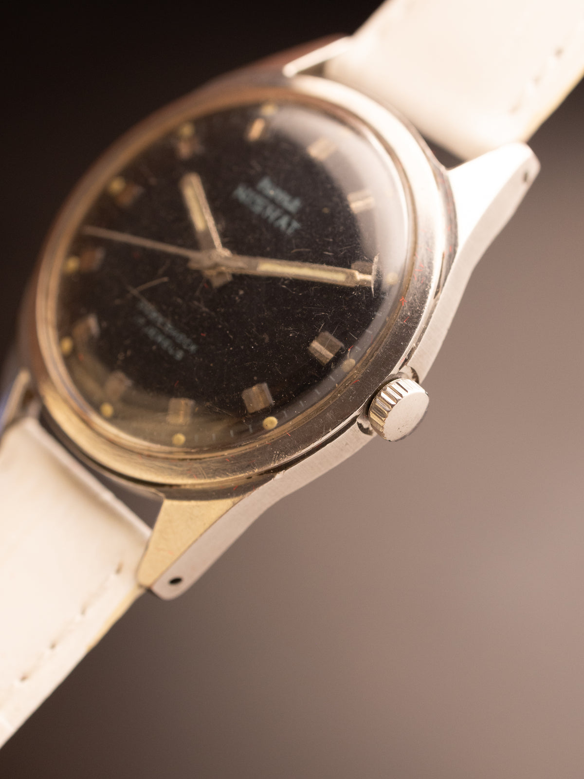 HMT Nishat White Strap ( 200184 )