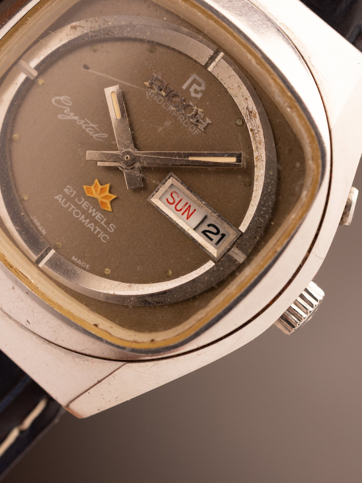 Ricoh Crystal Sakura Gold Dial Geometric Case ( 061535AC )