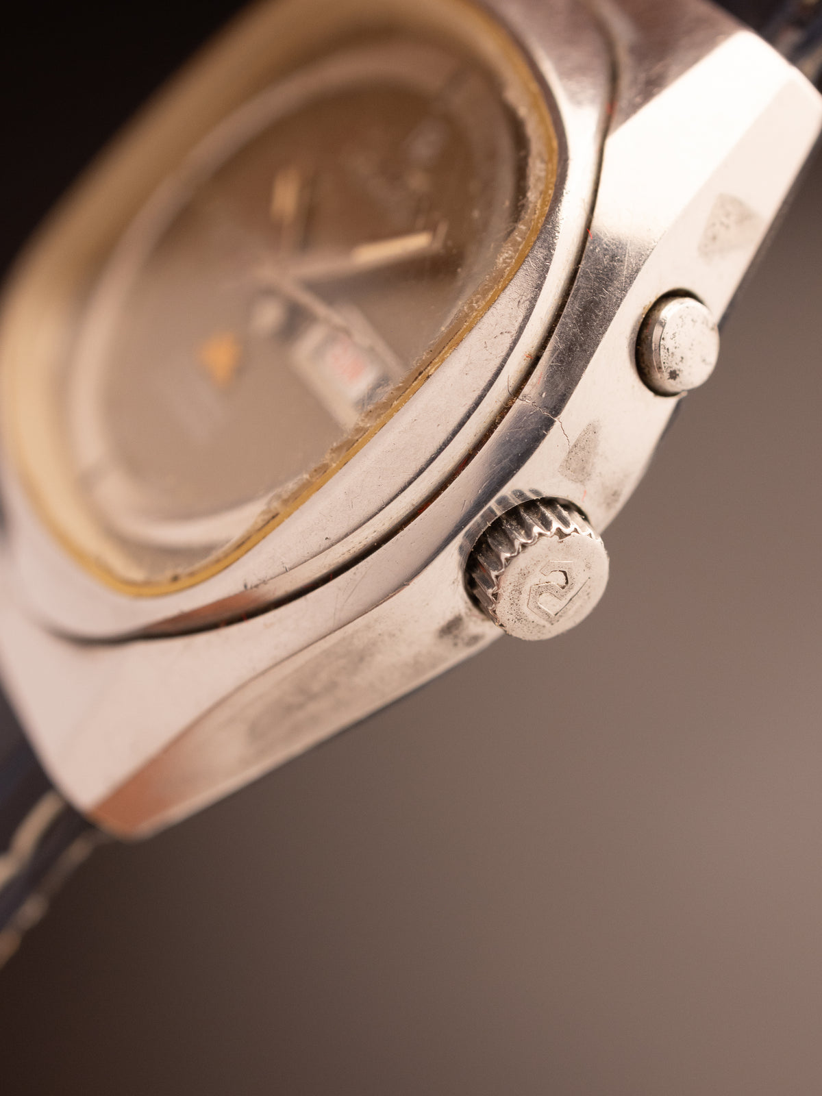 Ricoh Crystal Sakura Gold Dial Geometric Case ( 061535AC )