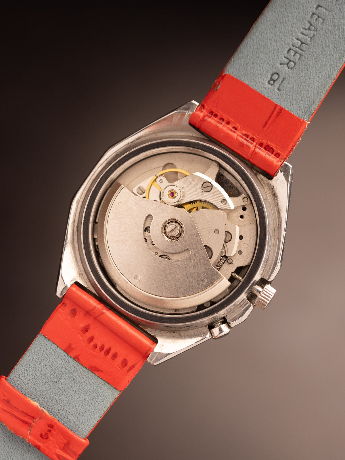 Ricoh 9 Automatic Geometric Case Red Strap ( 061432 )