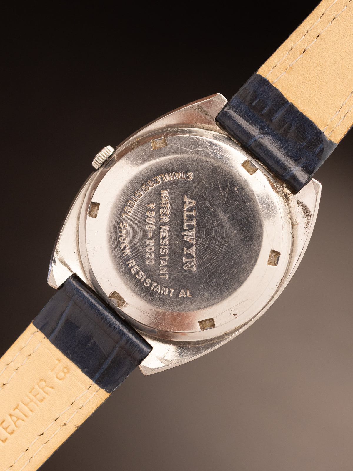Allwyn Manual Wind 17 Jewels Blue Dial Tonneau Case ( Y380-8020 )