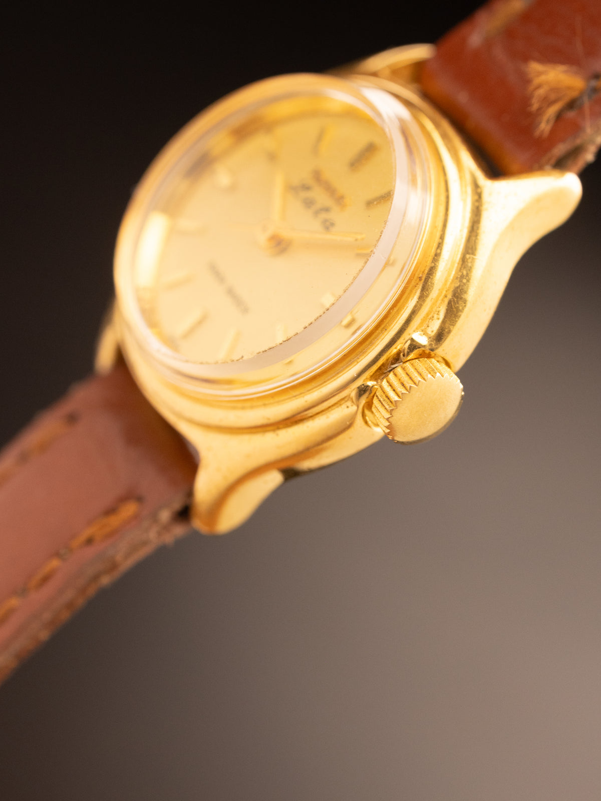 HMT Lata Gold Super Mint Very rare ( 140100 )