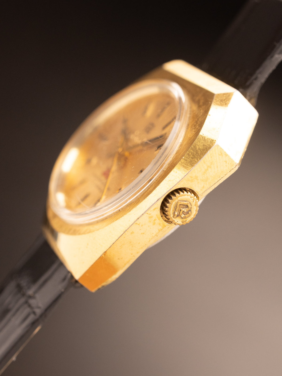 Ricoh Sakura Tonneau Case Gold ( R25351 ) Rare
