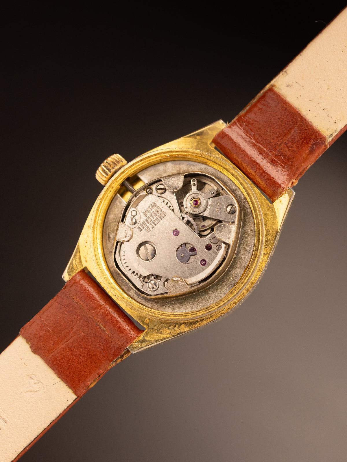 Tressa Ladies Gold Case Brown Strap NOS ( ref Unknown )