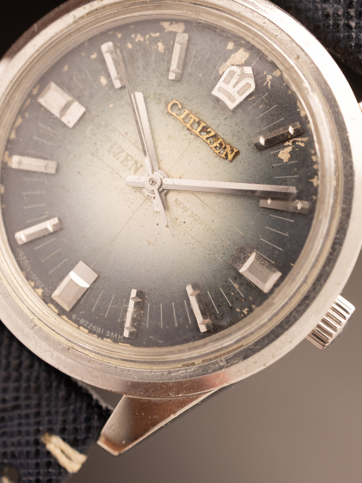 Citizen Newmaster 22 Gradient Blue Patina Dial 53-0018 ( 4-821033 SMH )