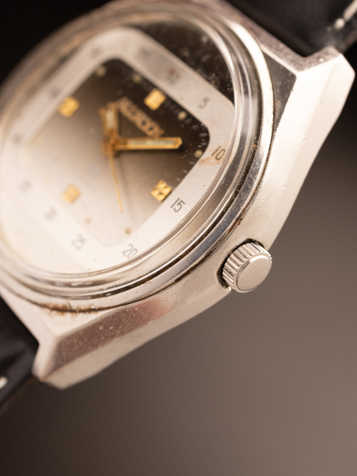 Allwyn Railway Time Gradient Purple Dial Rare ( Y380-8070 )