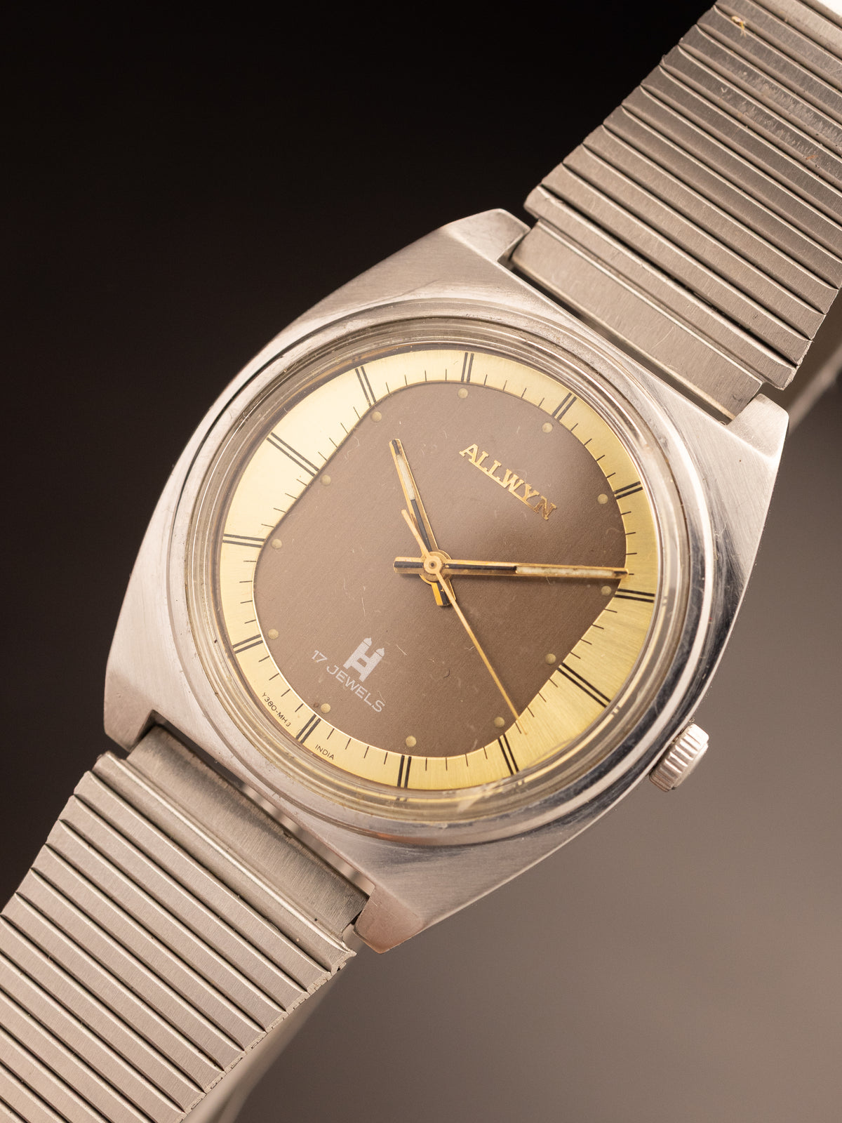 Allwyn Manual Wind Brown Gold Dial Super Mint 000182 ( Y380-8030 )