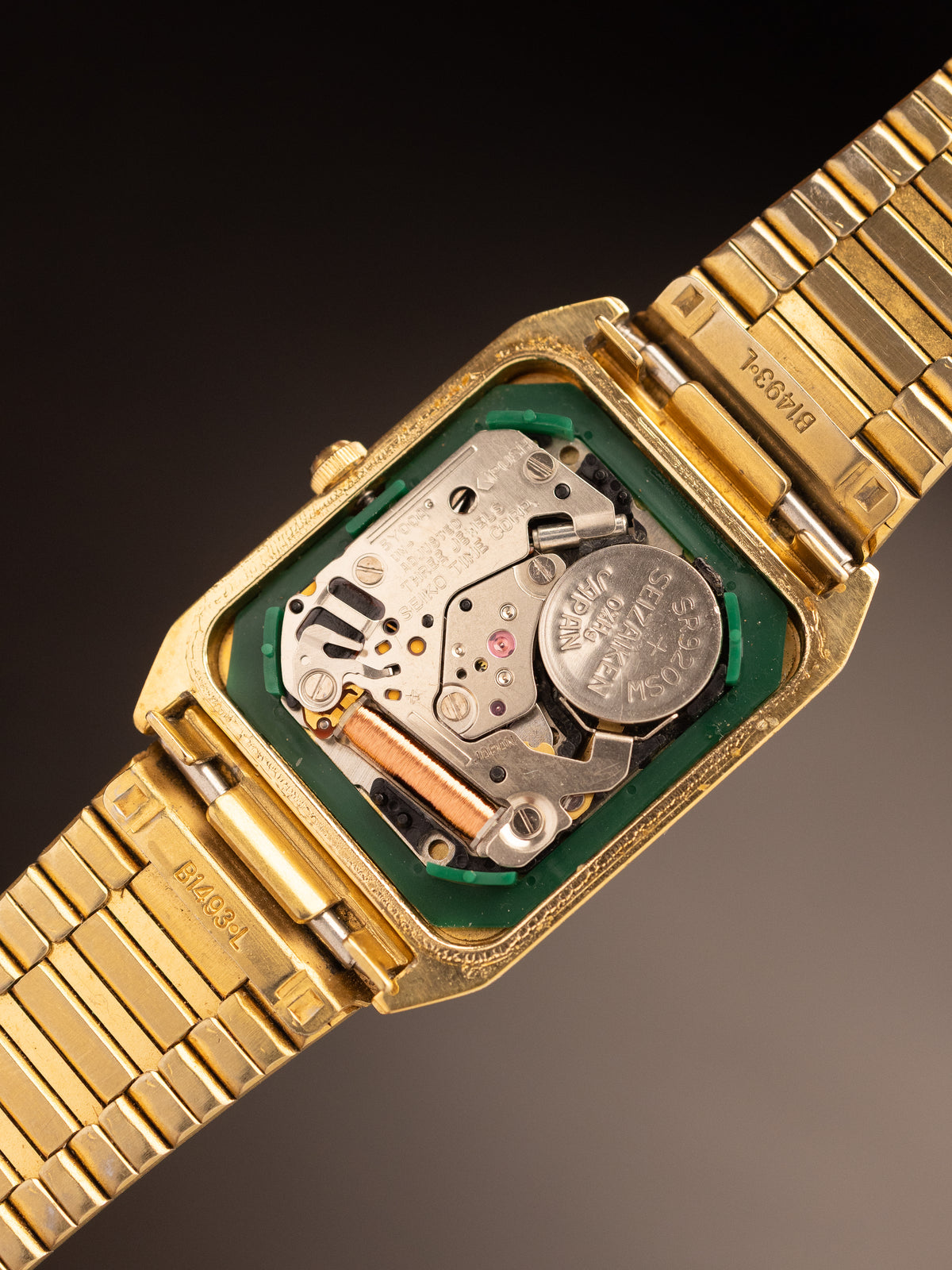 Seiko Tank Quartz Gold Mint 676090 ( 5Y00-5000 R0 )