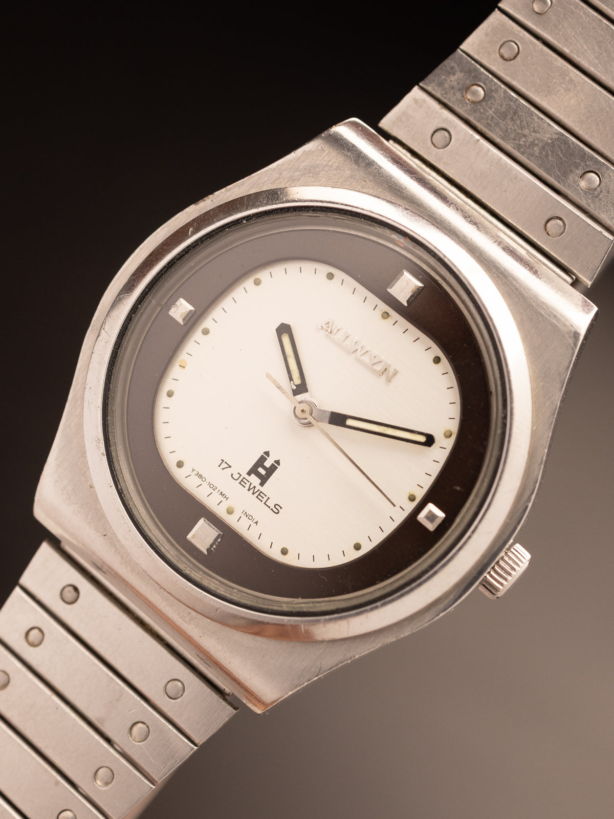 Allwyn Manual Wind Brown White Dial Super Mint ( Y380-8062 )