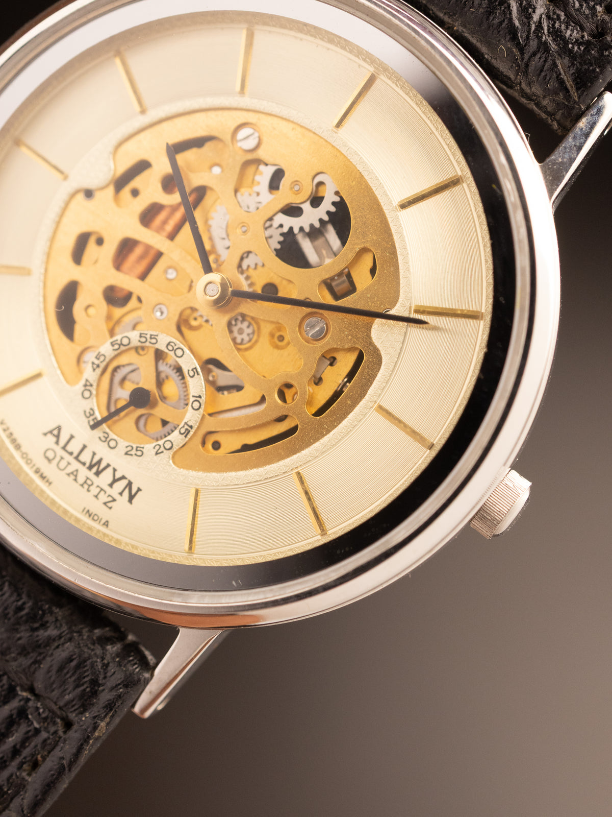 Allwyn Skeleton Quartz Silver Dial NOS 9N0986 ( V2588-8040 )