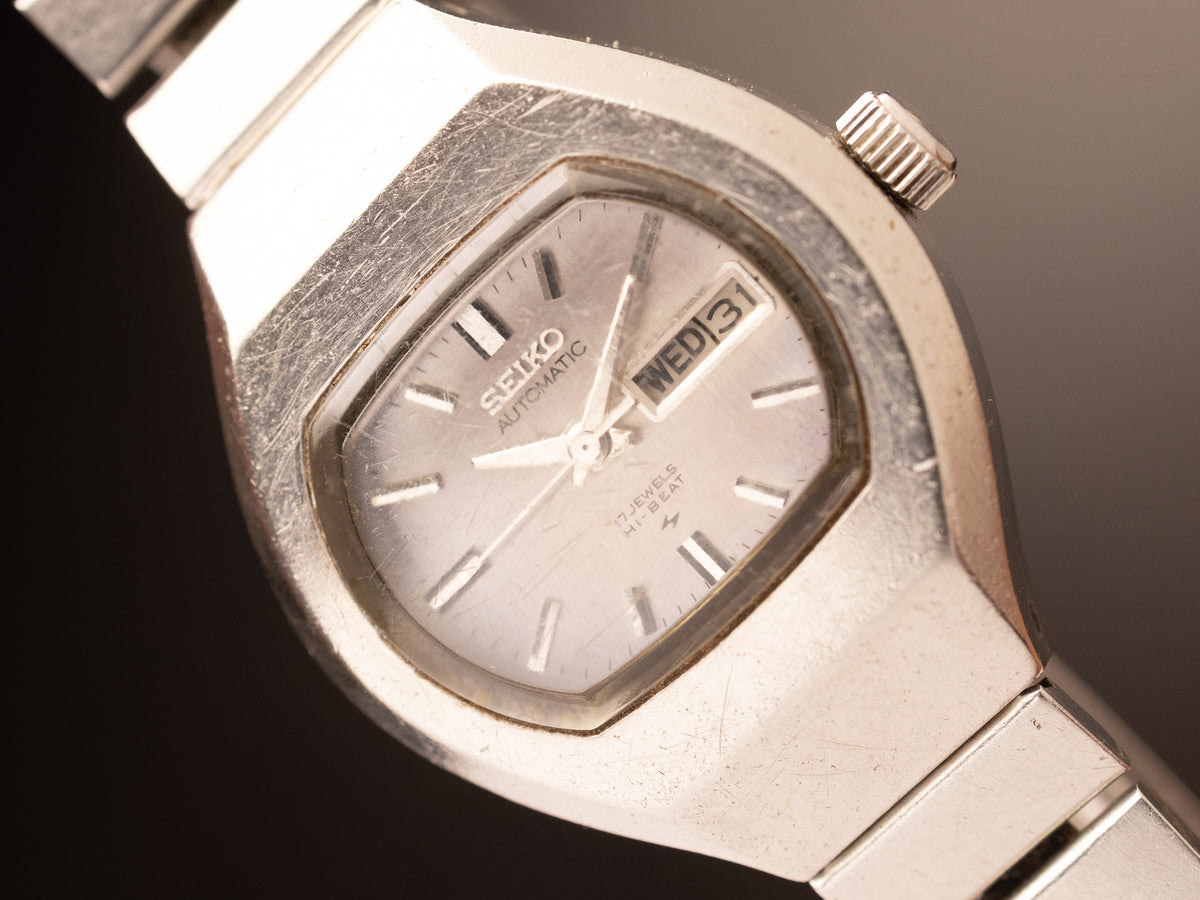 Seiko Automatic Hi Beat Ladies UFO Case 410728 ( 2206-7040 )