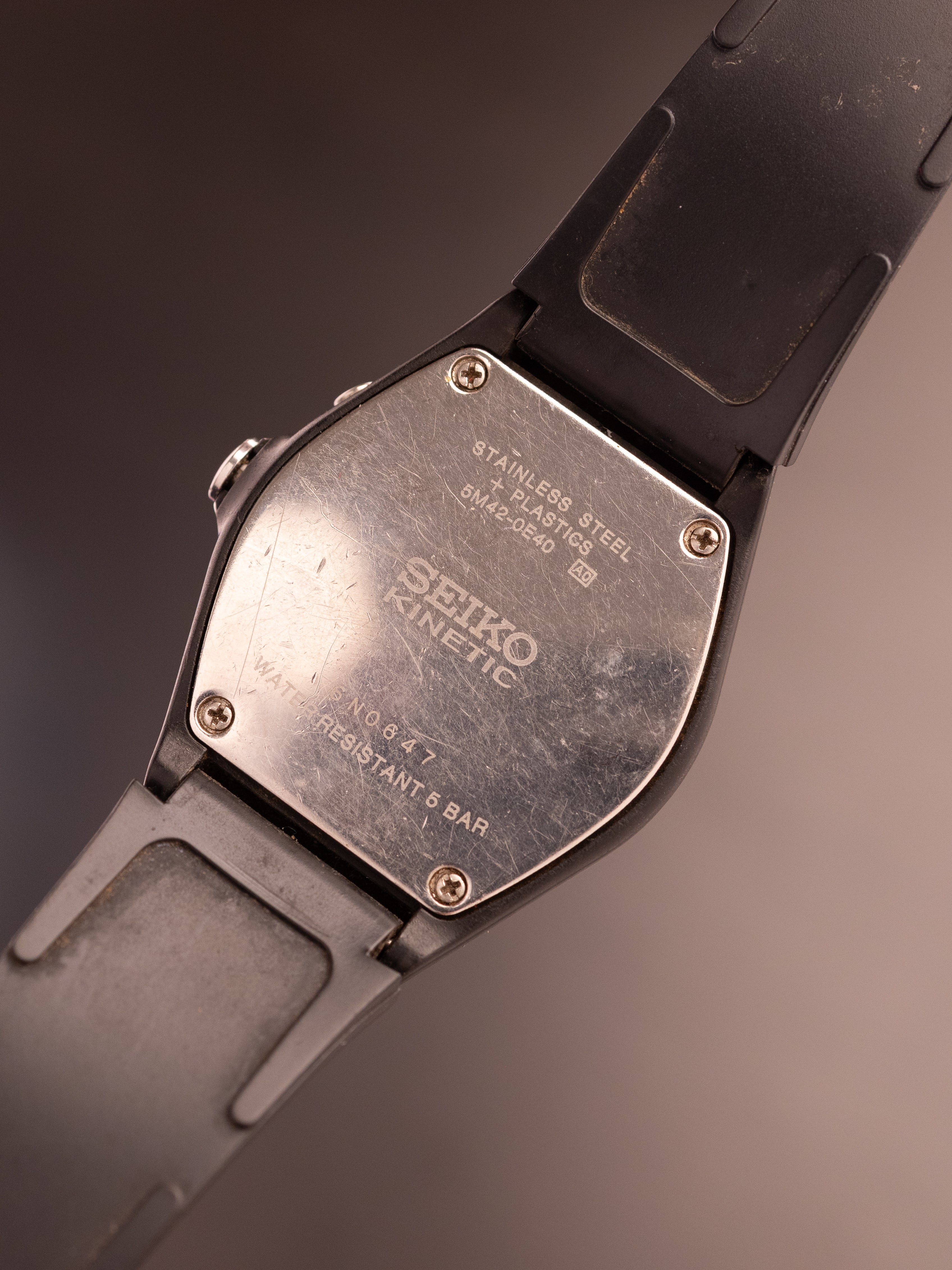 Seiko Kinetic 6N0647 (Ref. 5M42-0E40) (37mm; Quartz) (Rare)