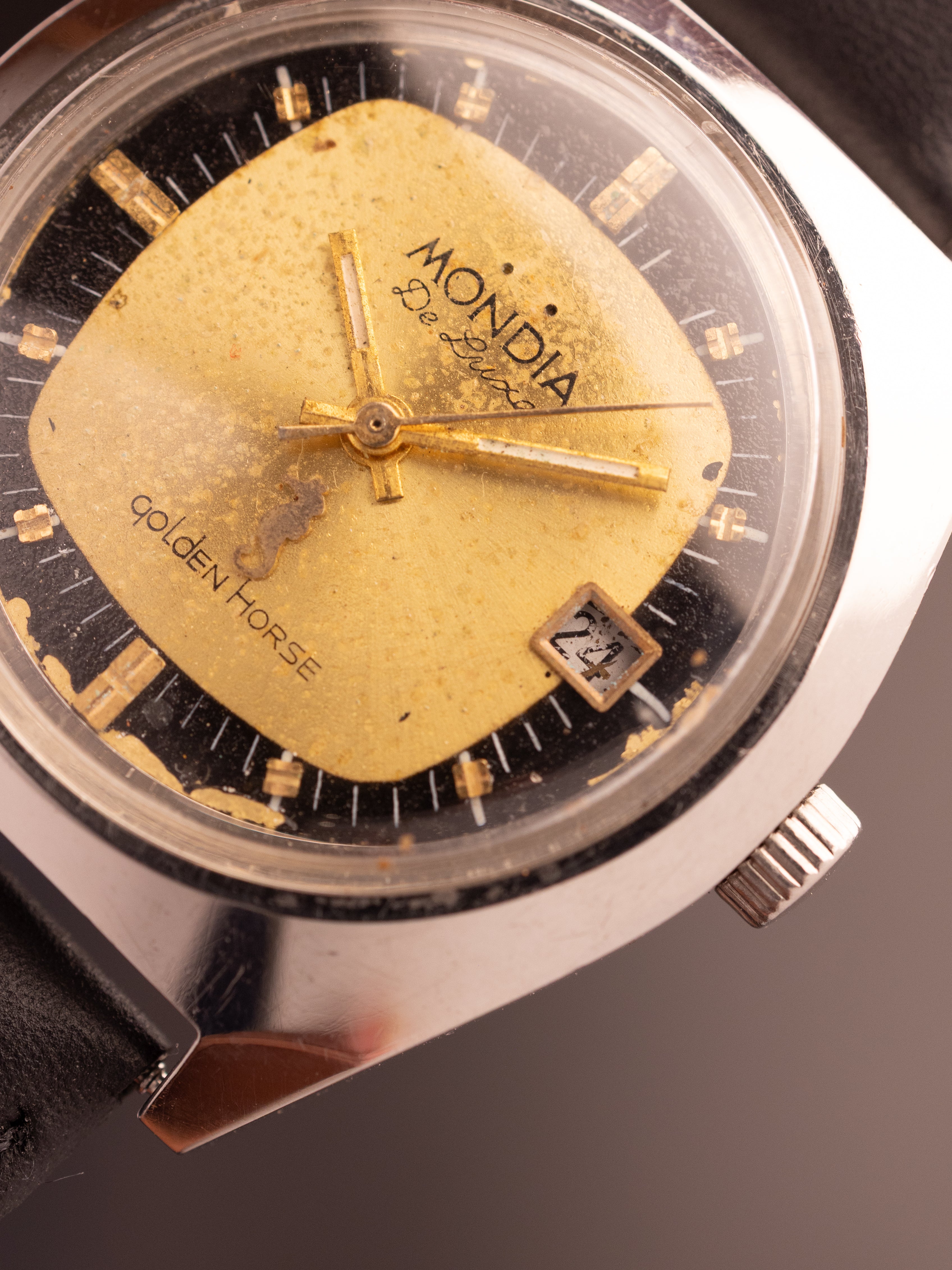 Mondia Deluxe Golden Horse (Ref. NO.062140) (36mm; Manual)