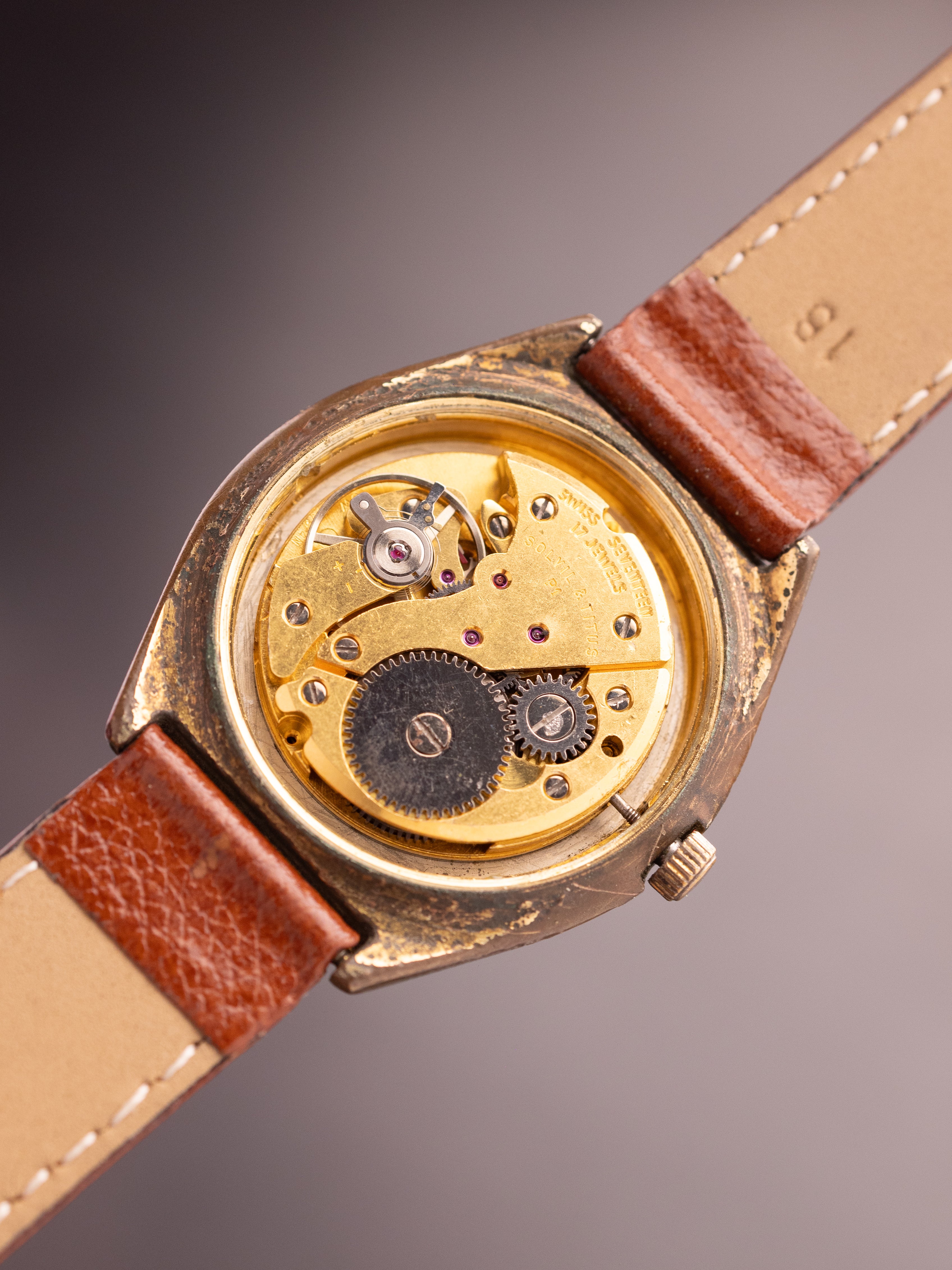 Titus Calendar Gold 112700 (Ref. WG 2317) (36mm; Manual)