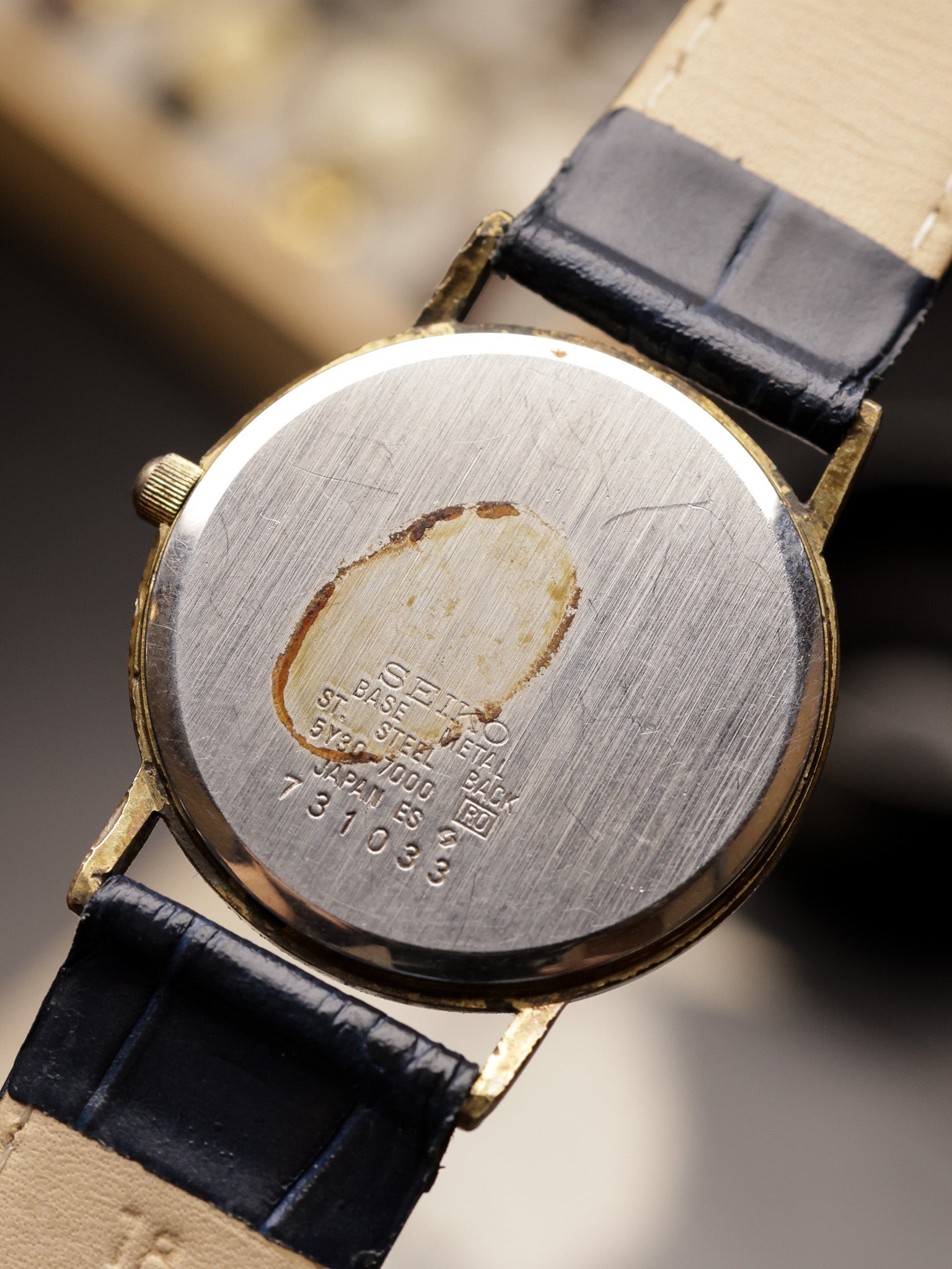 Buy Vintage Watch Nino Swiss 17 Jewels Date [35mm] | The Revolver Club